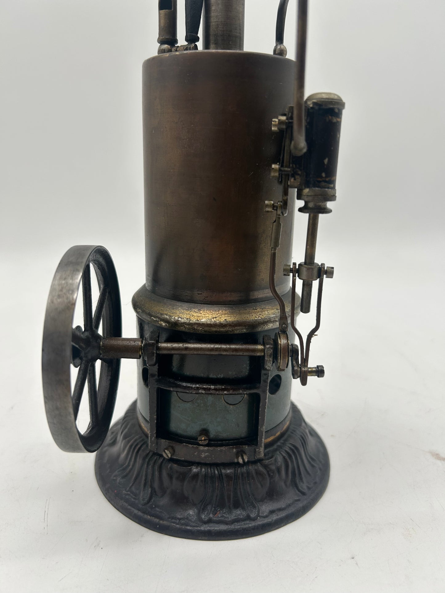 Schoenner Vertical Steam Engine