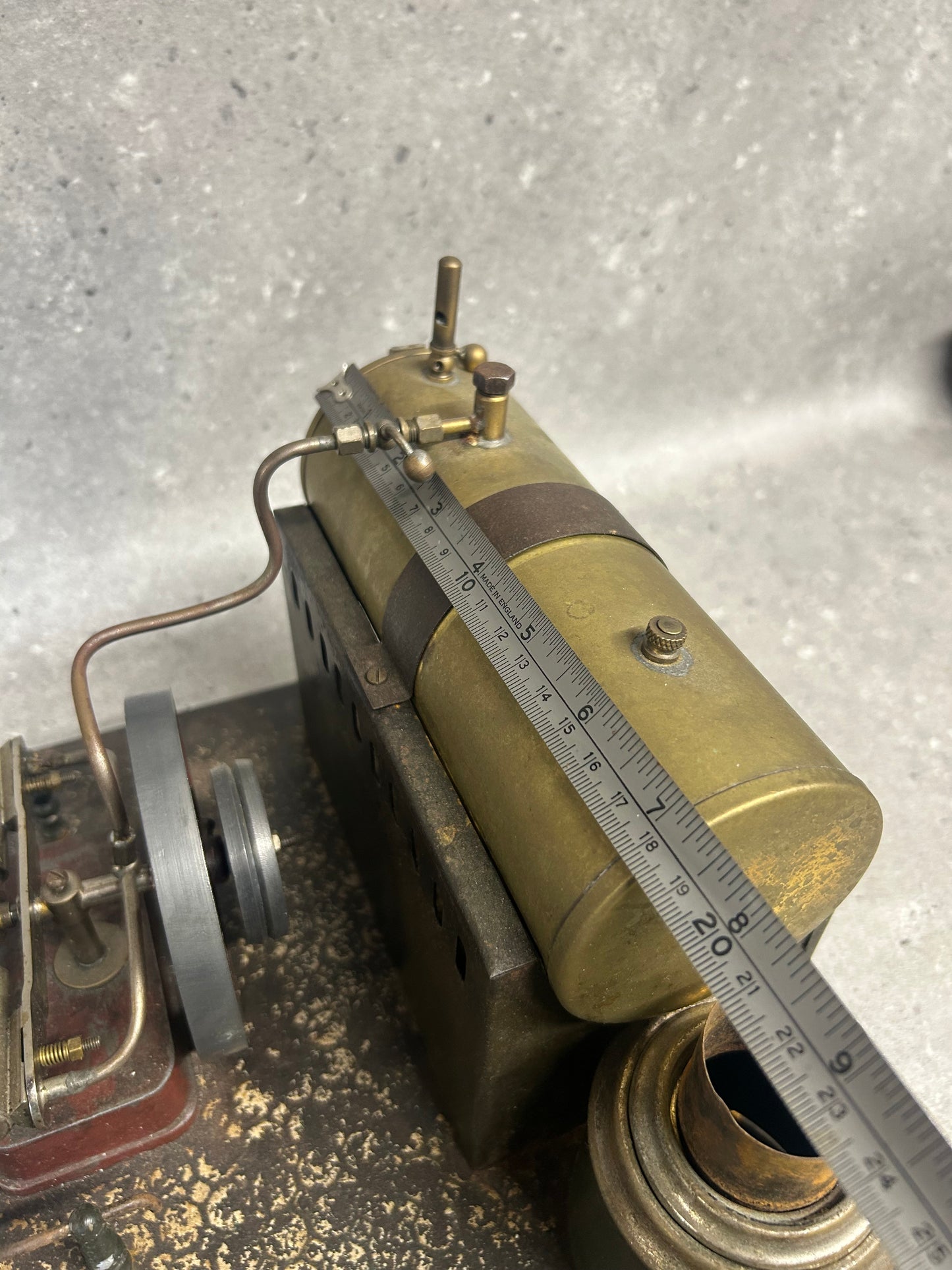 Jean Comby (France) Twin Cylinder Oscillating Stationary Engine