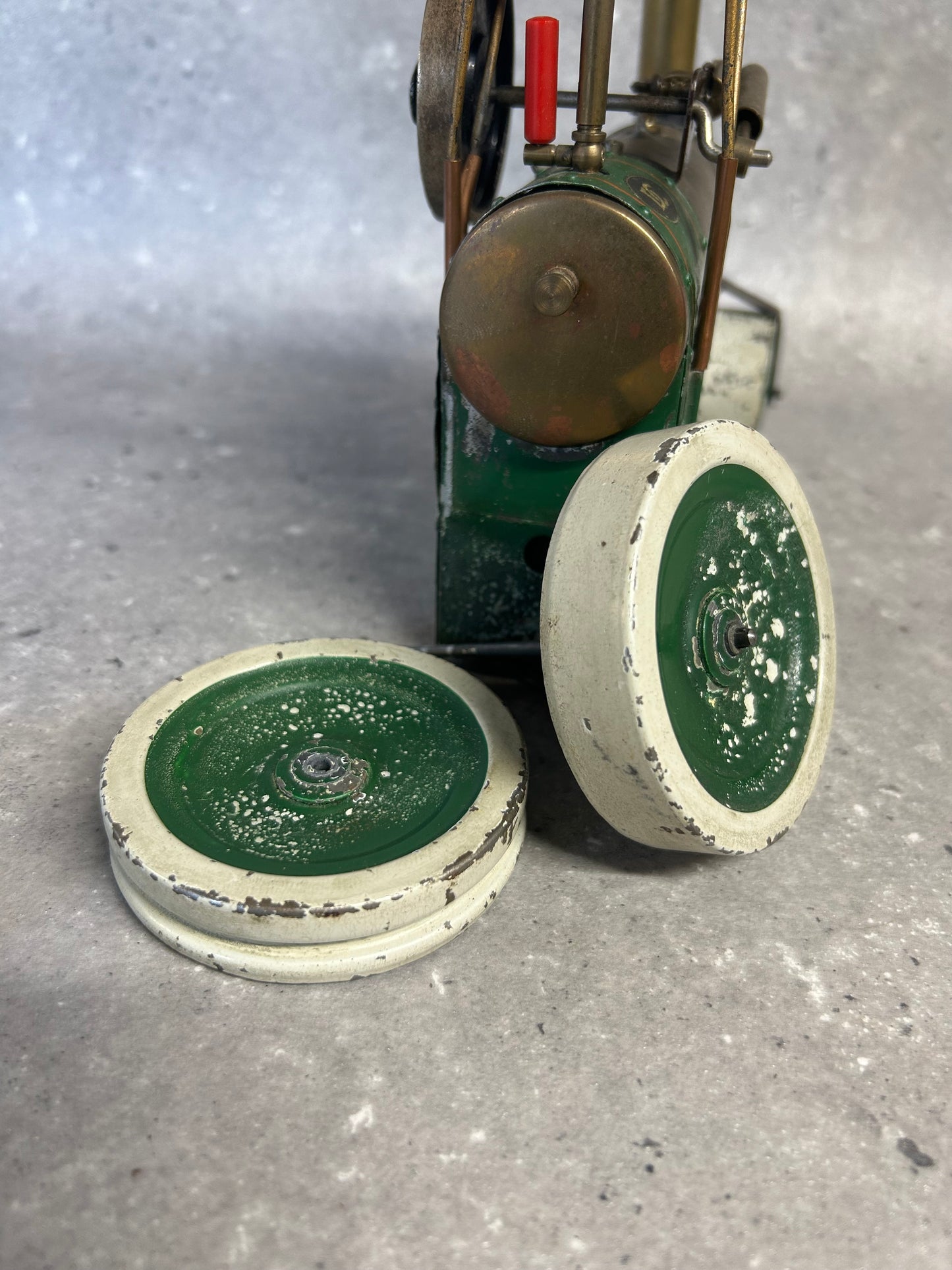 Doll #506 Roller Model