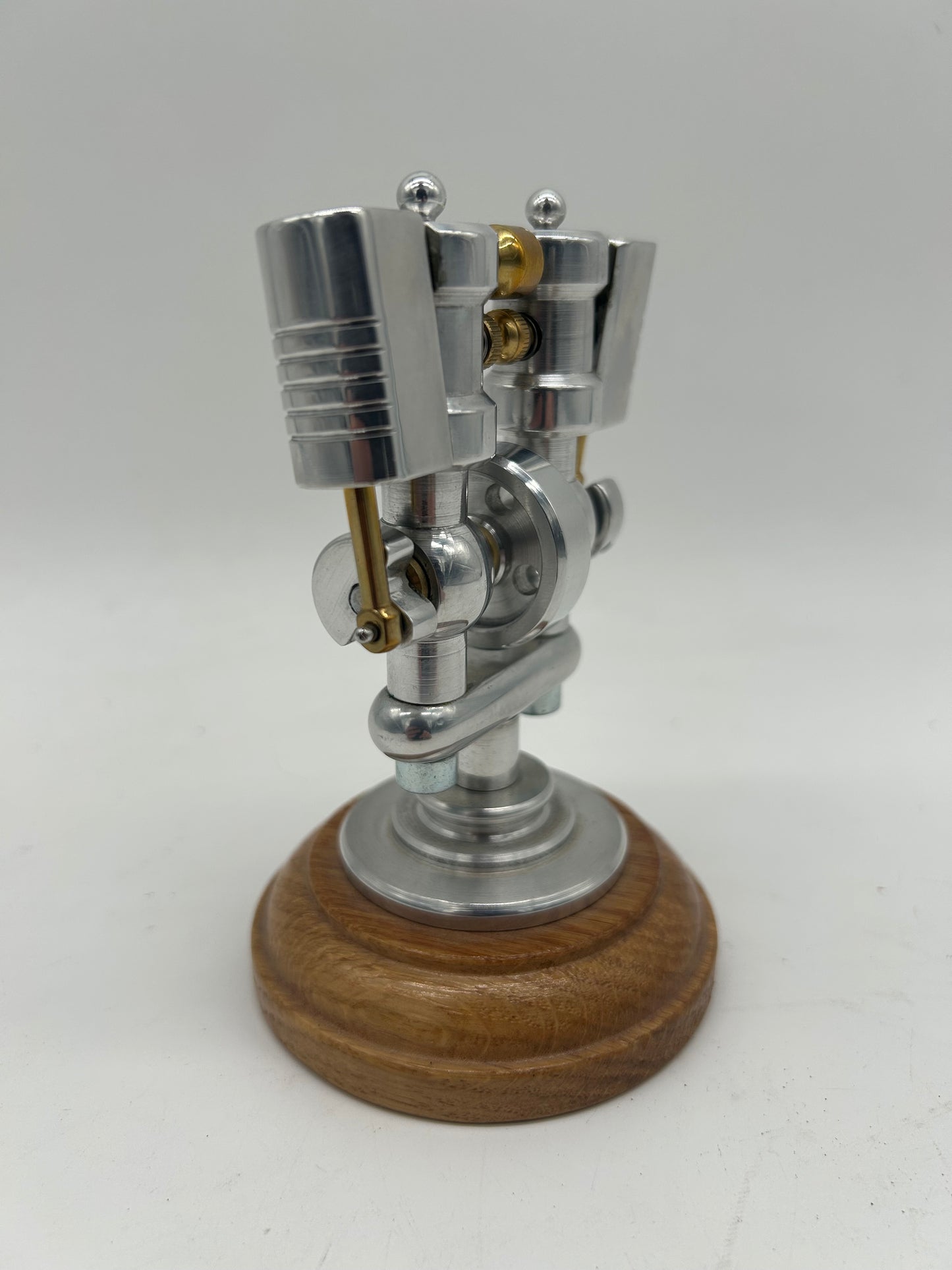 Stirling Twin Upright Engine