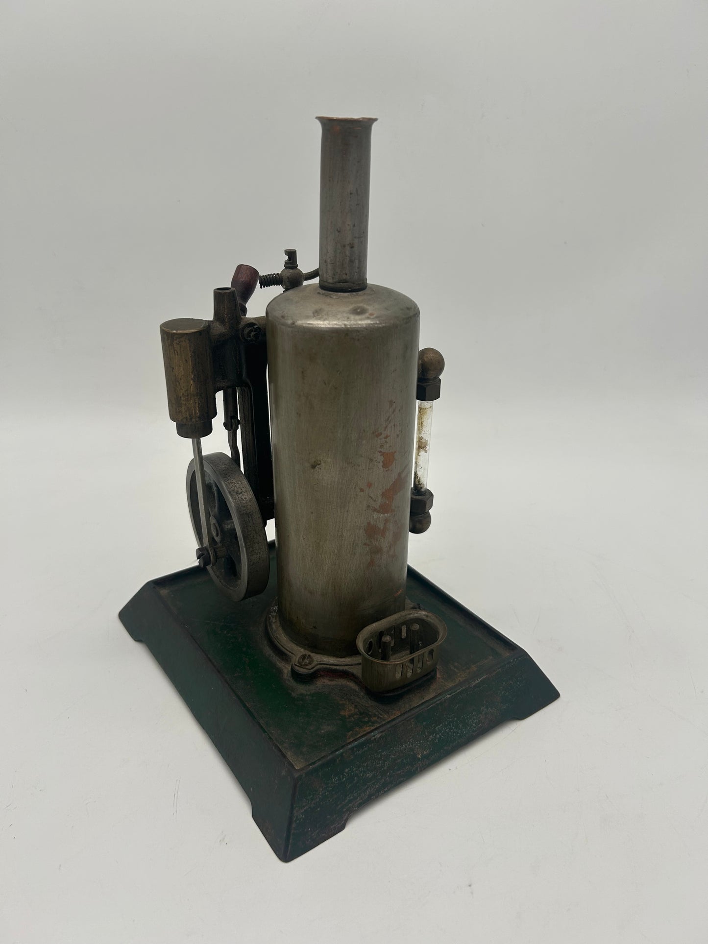 Empire (Metal Ware Corp.) No. B31 Electric Upright Engine