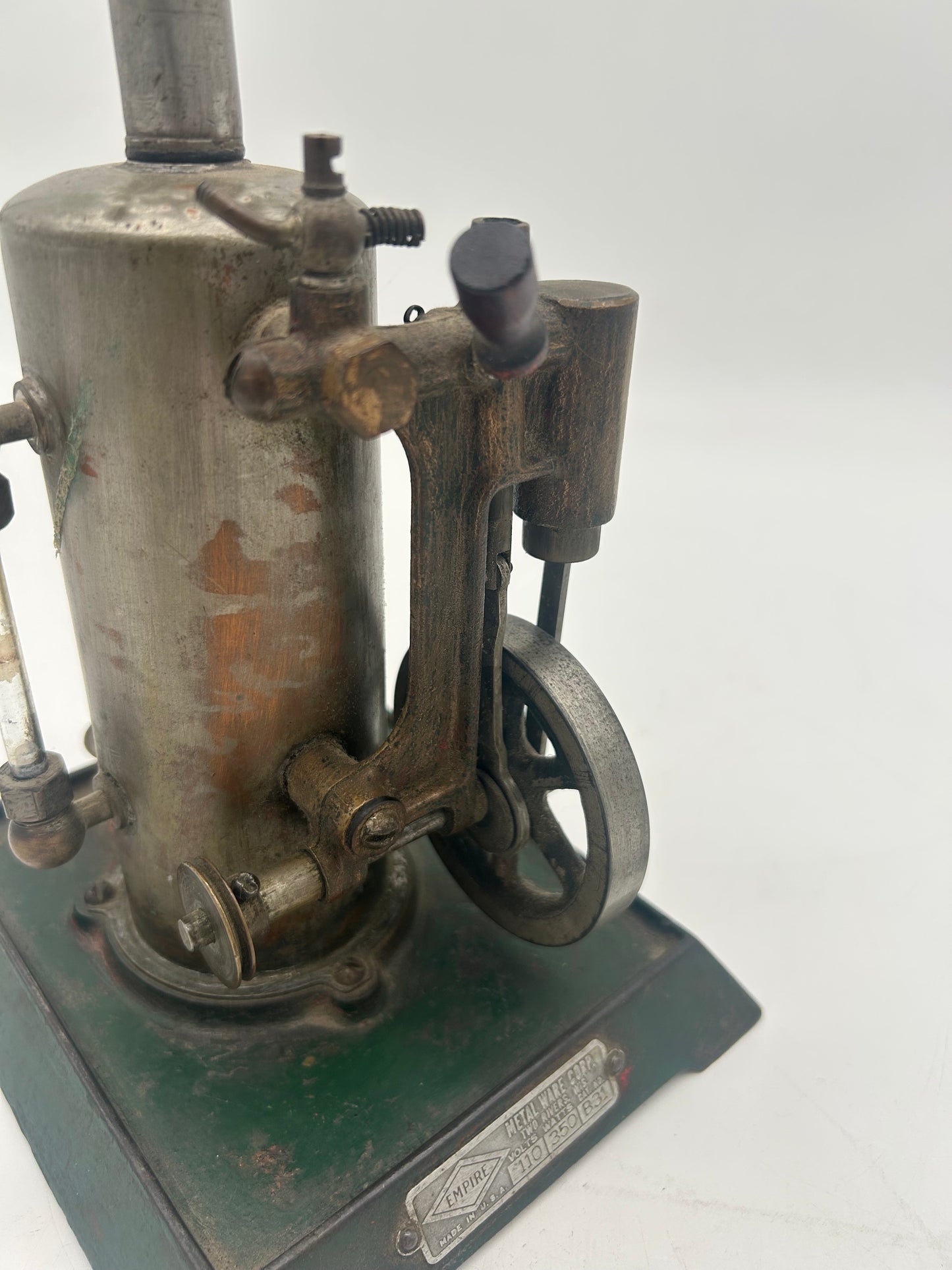Empire (Metal Ware Corp.) No. B31 Electric Upright Engine