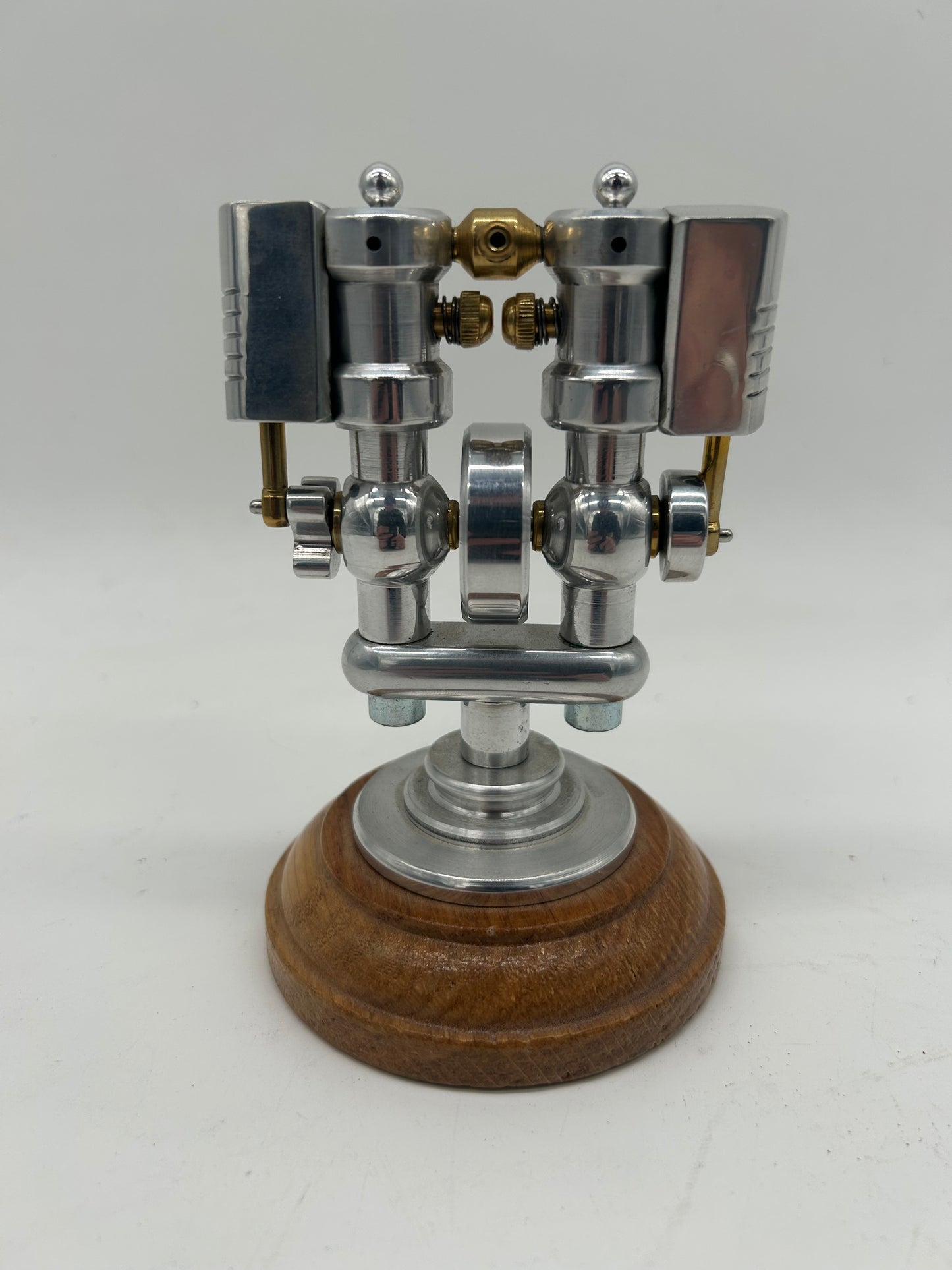 Stirling Twin Upright Engine