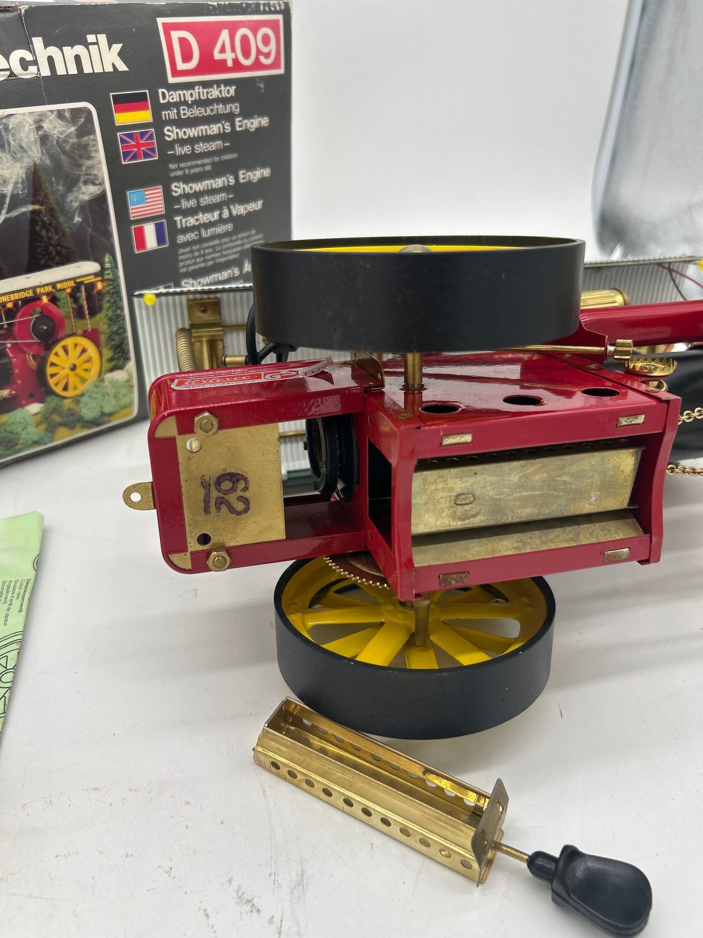 Live Steam Wilesco D409 Showman’s Traction Engine Model Boxed