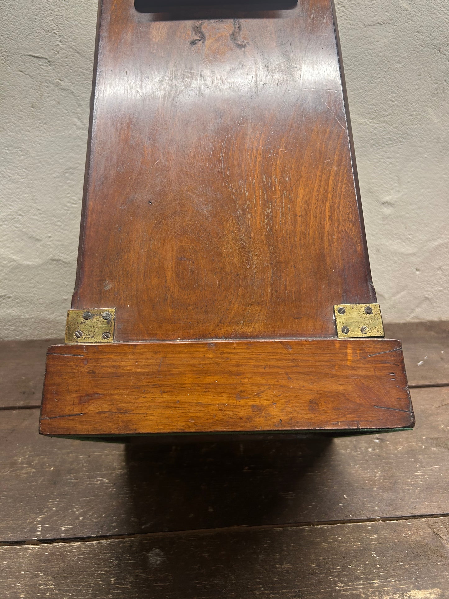 Rare Double-Capacity ‘Sweetheart’ Tabletop Walnut Pedestal Stereo Viewer / Stereoscope