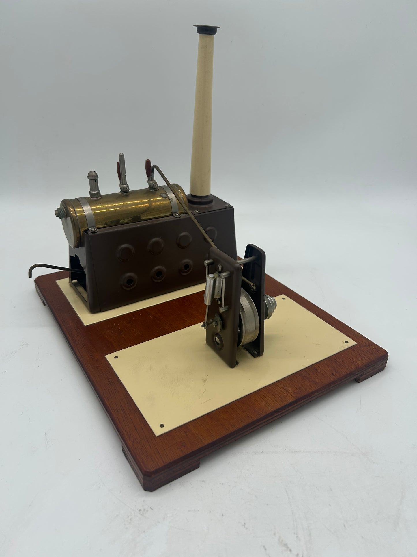 Modèle 1:40 Modell No. 1001 Stationary Engine