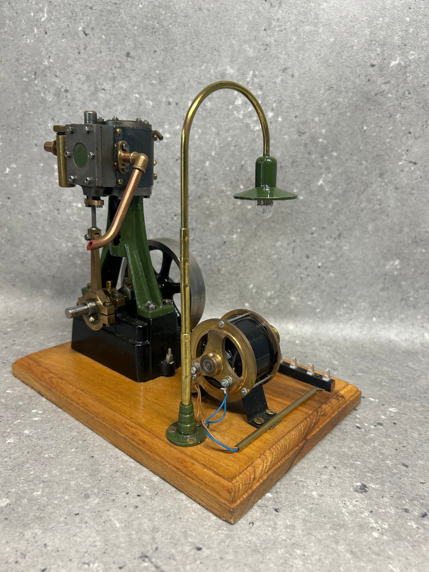Stuart No. 7a with Dynamo and Light