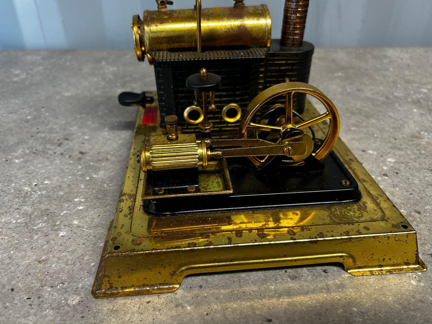 Wilesco D106 (Gold) Stationary Engine w/ Drill