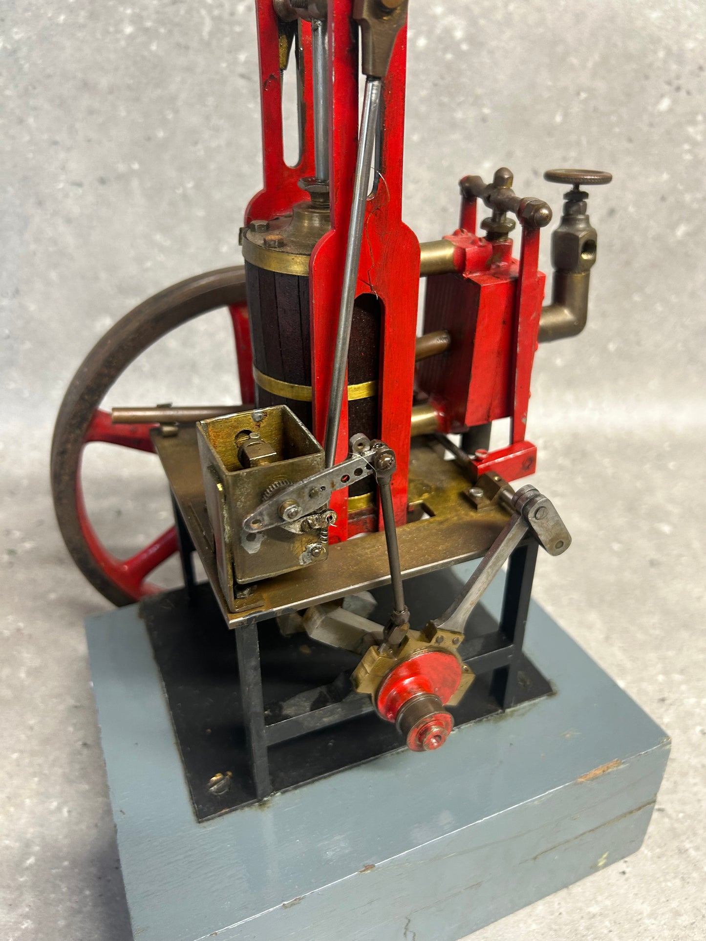 Vertical Table Engine 1980s Model