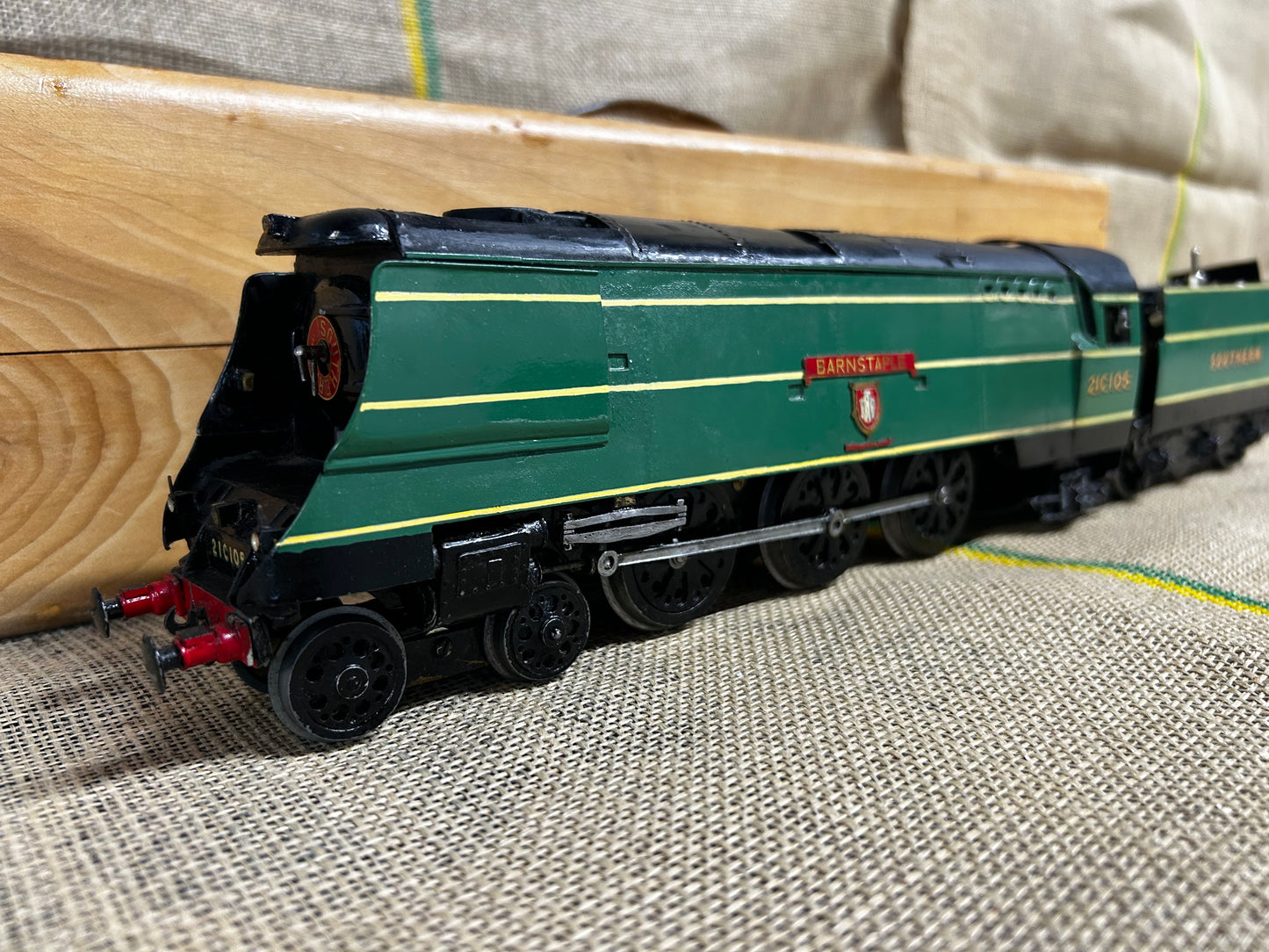 O Gauge Live Steam SR Bulleid Battle of Britain ‘Barnstaple’ 21C105 RC