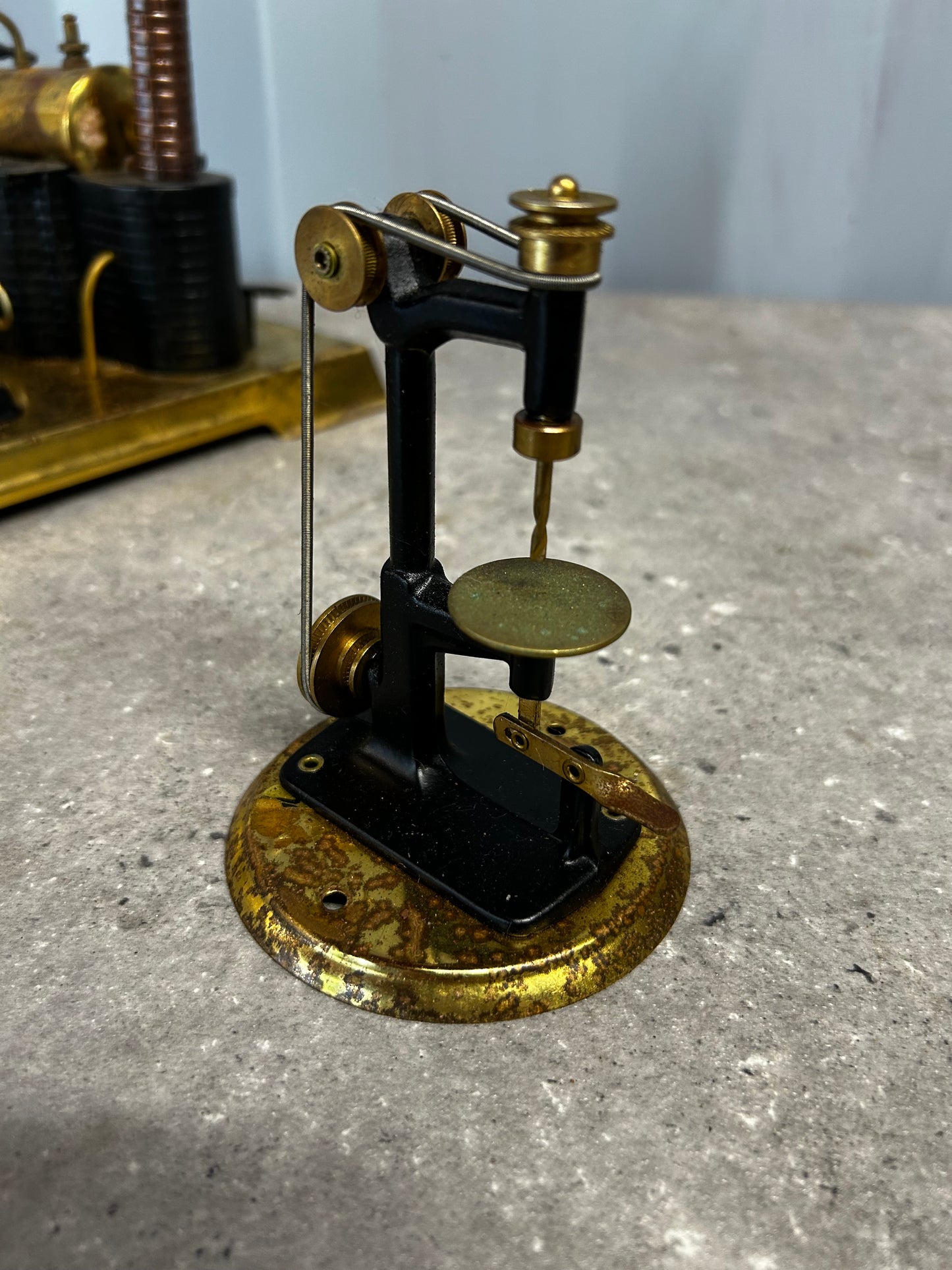 Wilesco D106 (Gold) Stationary Engine w/ Drill