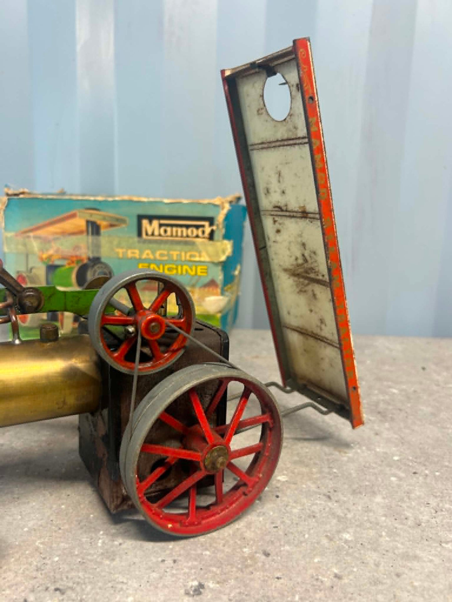 Mamod TE1A Traction Engine Model (Colour Box)