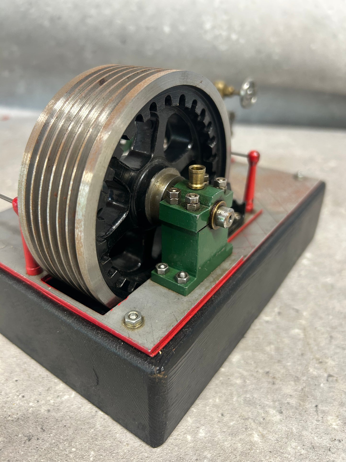Scratch-Built Single Cylinder D/A Stationary Engine Model