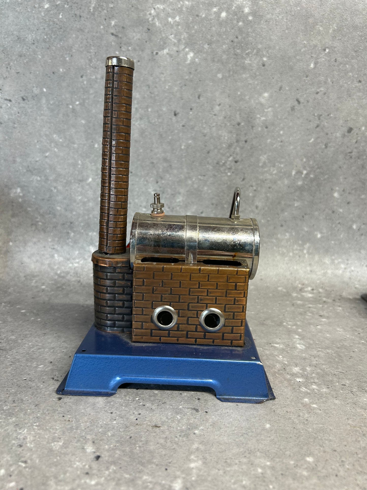 Early Wilesco D4 Stationary Engine