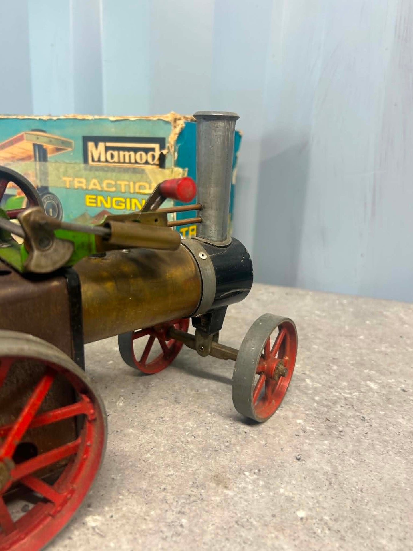 Mamod TE1A Traction Engine Model (Colour Box)