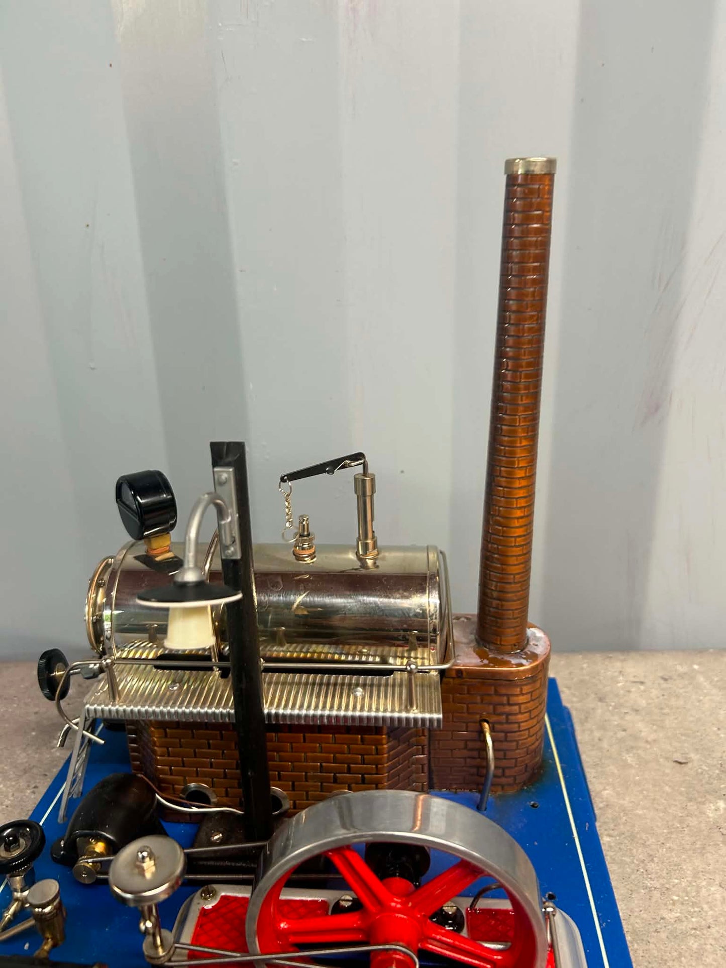 Wilesco D20 Stationary Engine w/ Light & Dynamo