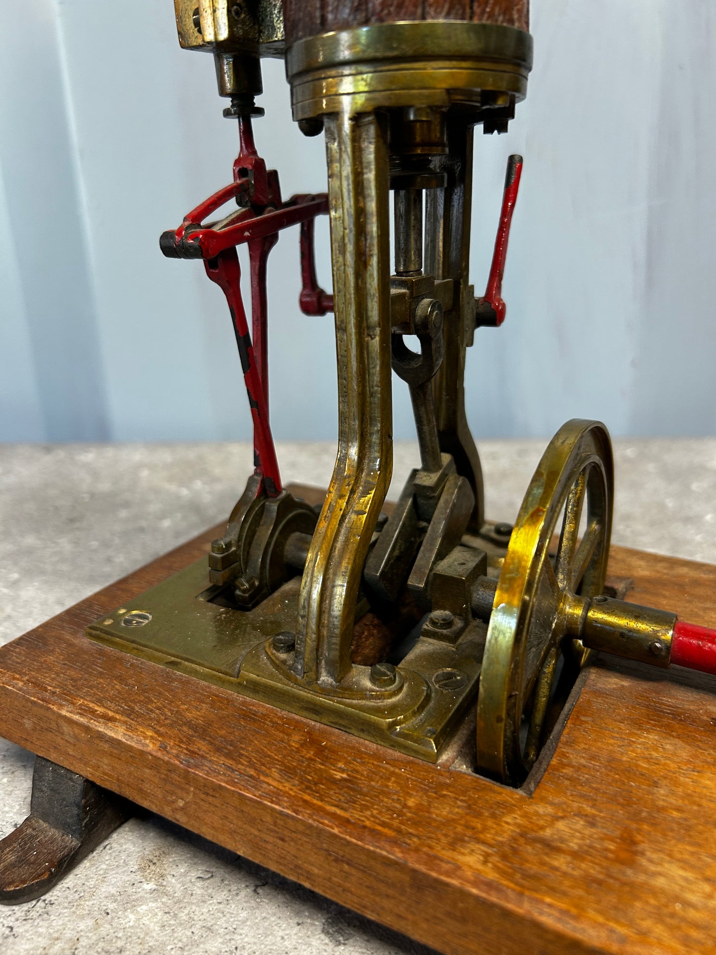 Antique Vertical Marine Engine Model w/ Propeller