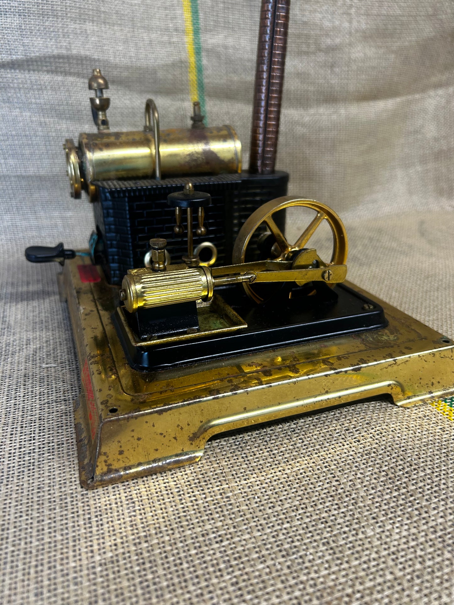 Wilesco D106 (Gold) Stationary Engine