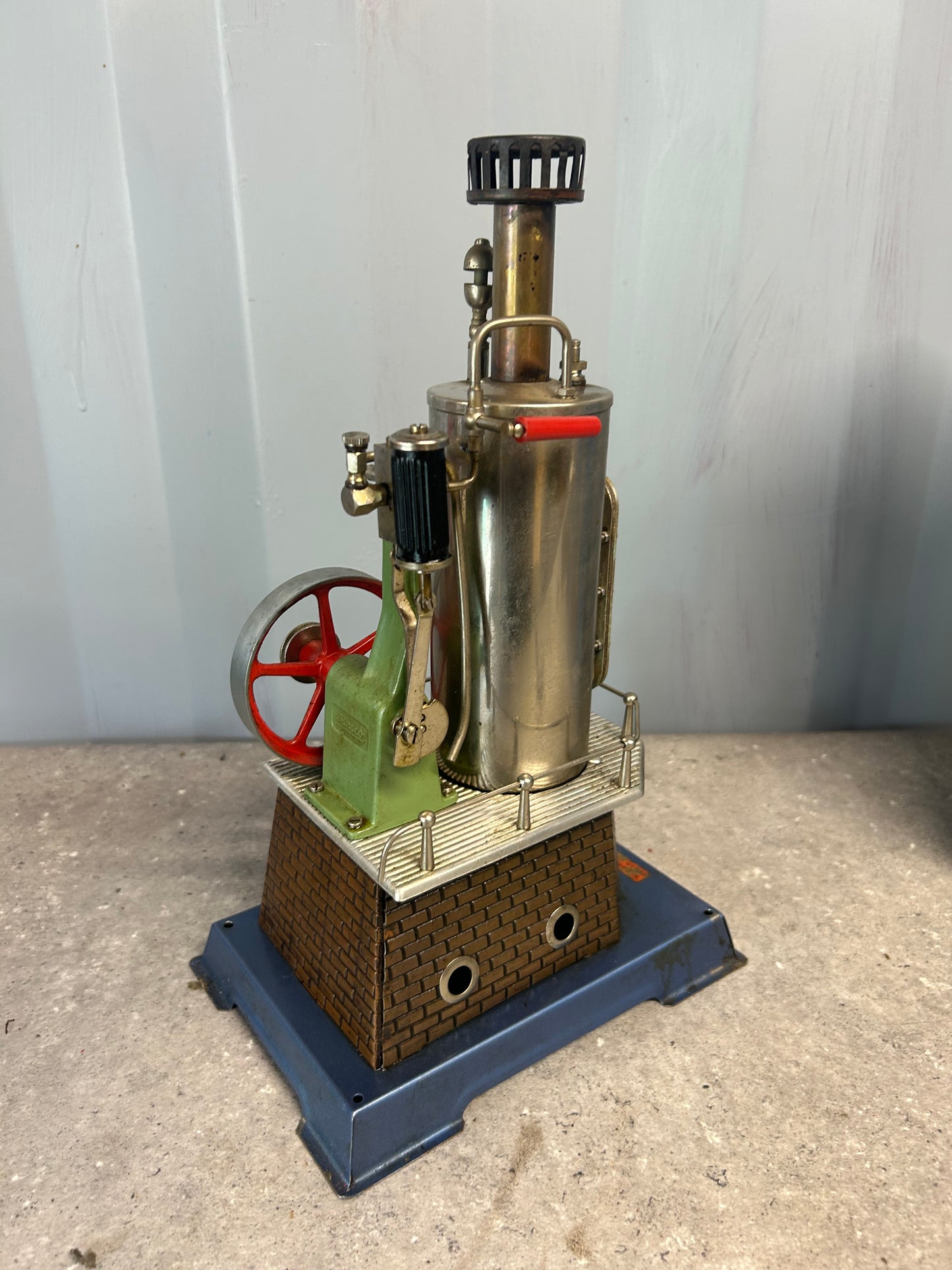 Wilesco D45 Vertical Engine