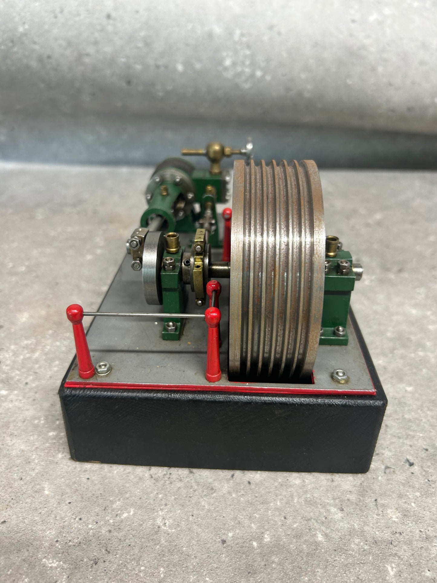 Scratch-Built Single Cylinder D/A Stationary Engine Model