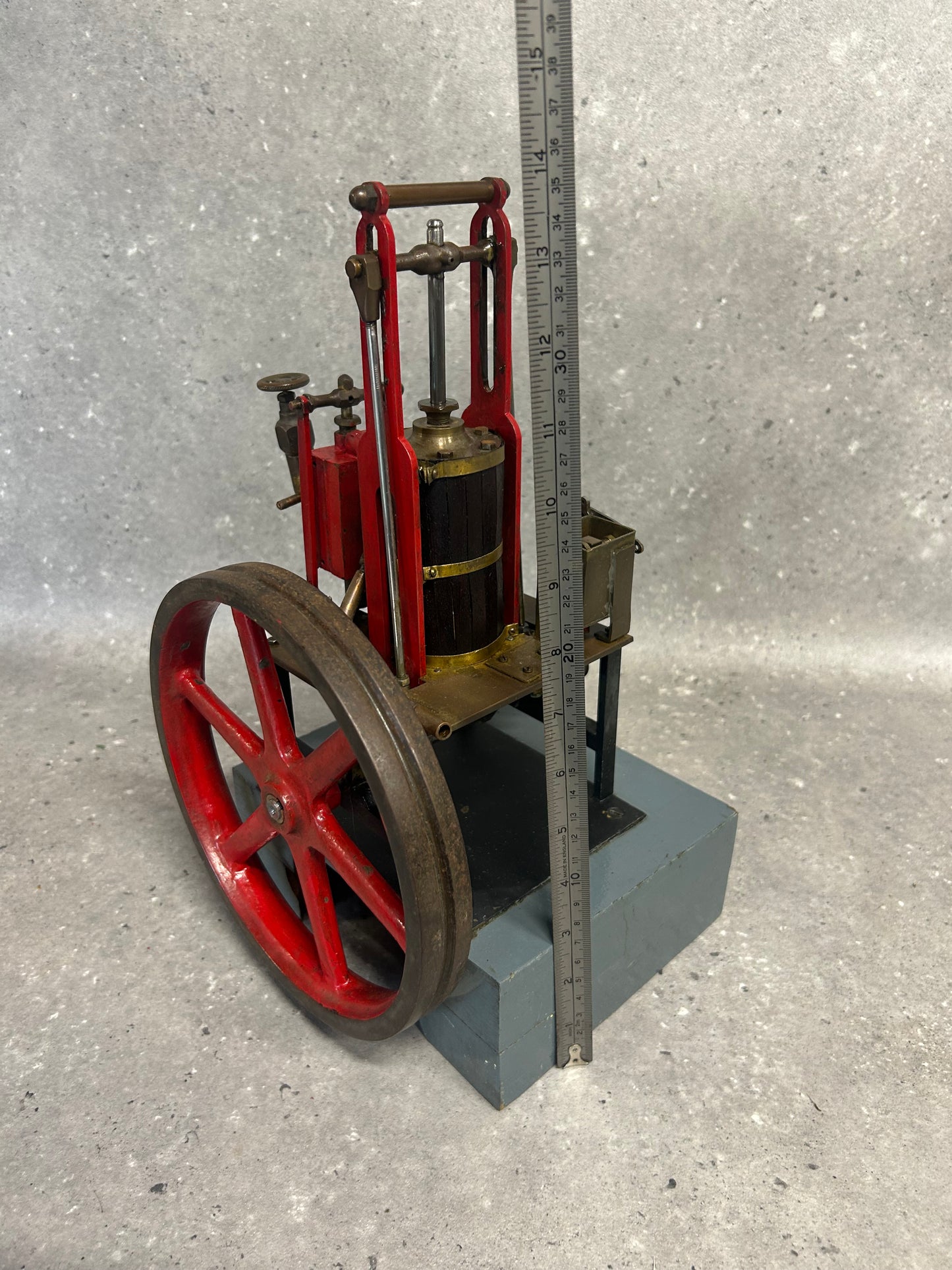 Vertical Table Engine 1980s Model