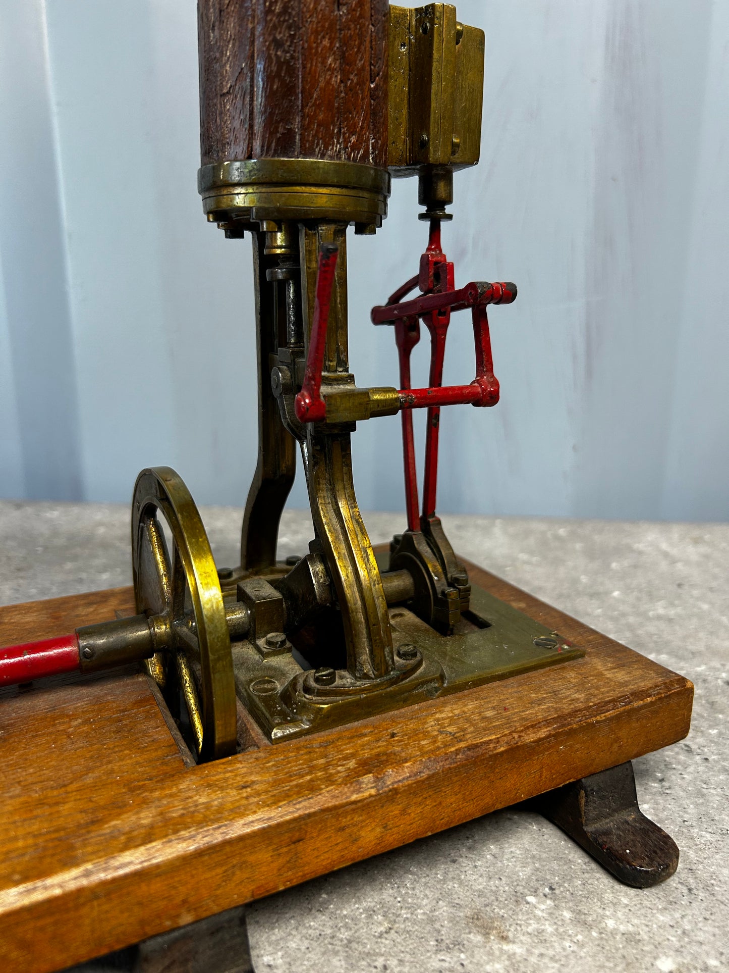 Antique Vertical Marine Engine Model w/ Propeller