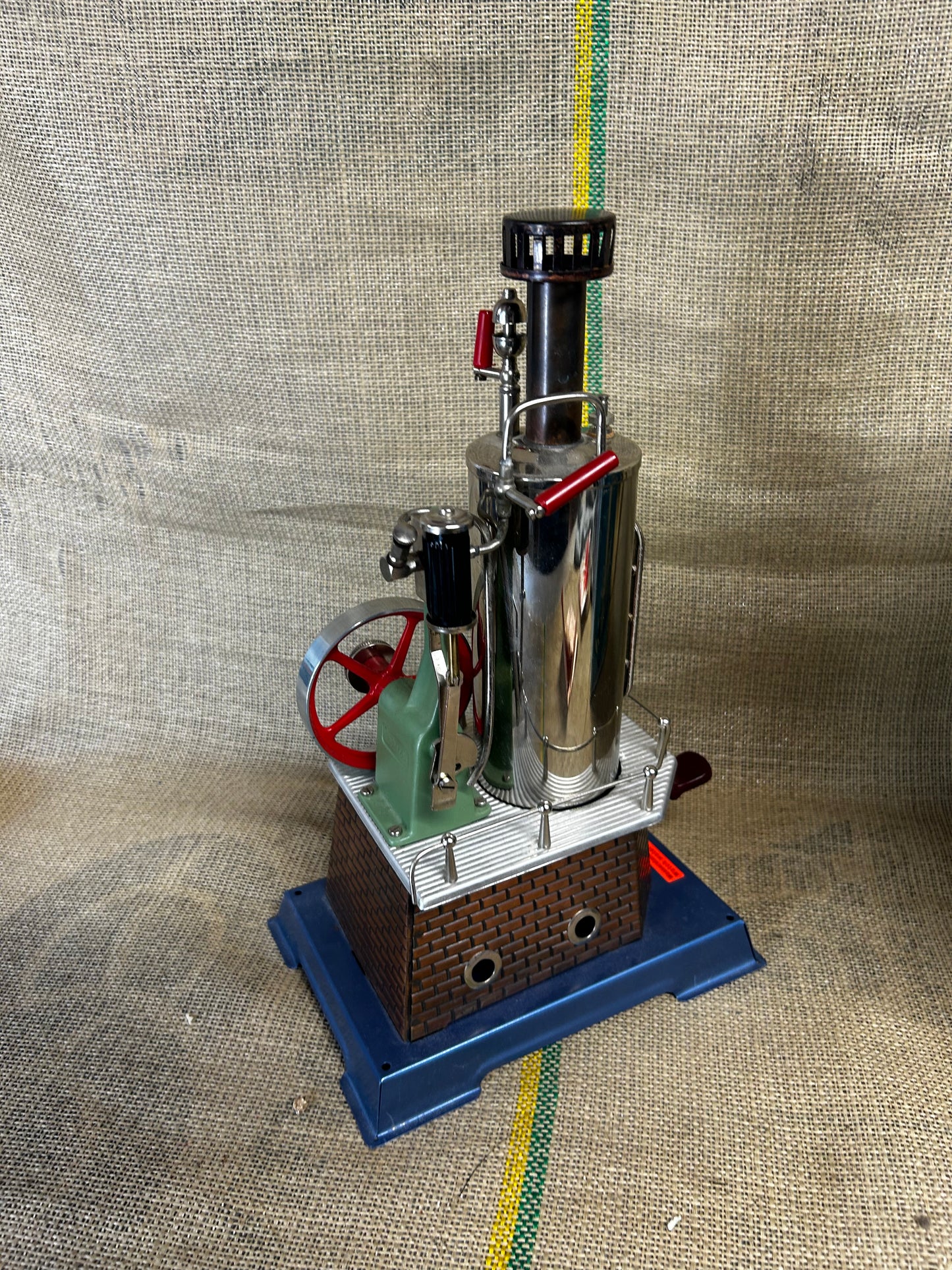 Wilesco D455 Vertical Engine