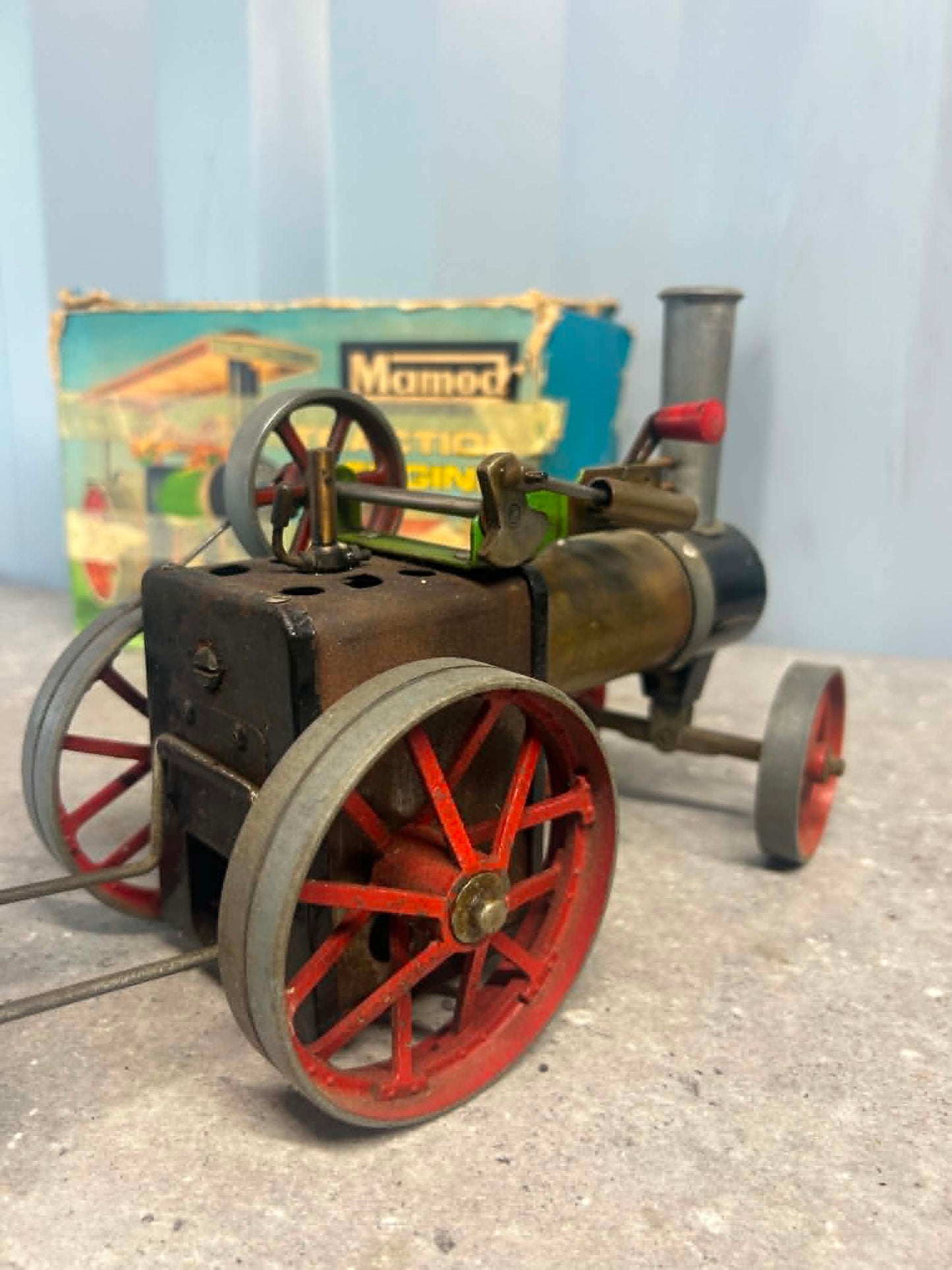 Mamod TE1A Traction Engine Model (Colour Box)