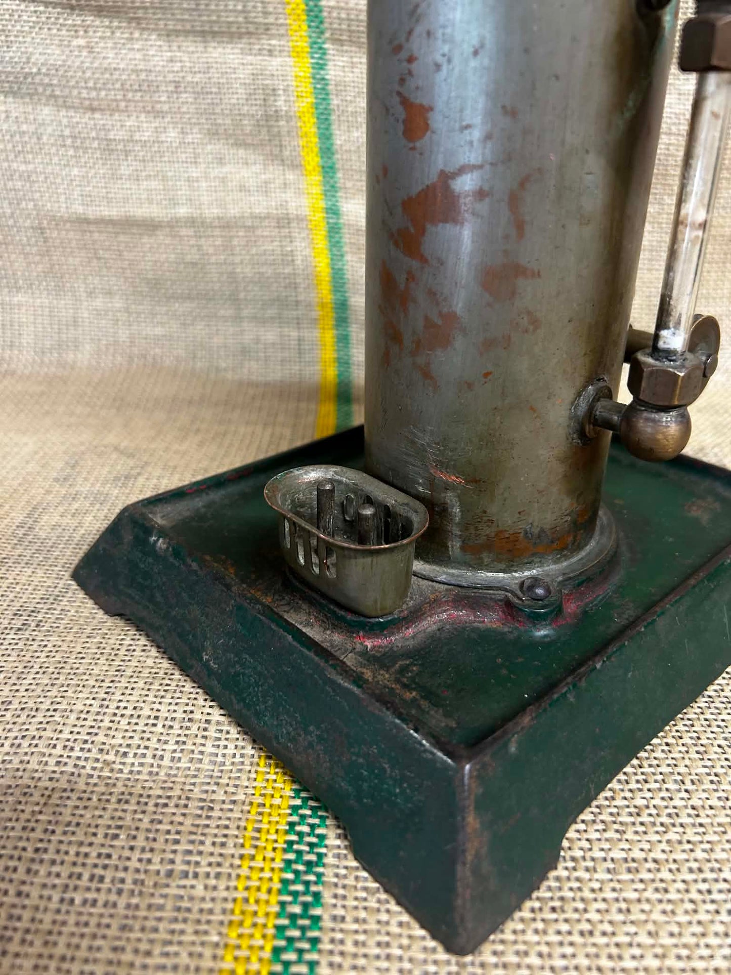 Empire Metal Ware Corp. B31 Vertical Electric Stationary Engine