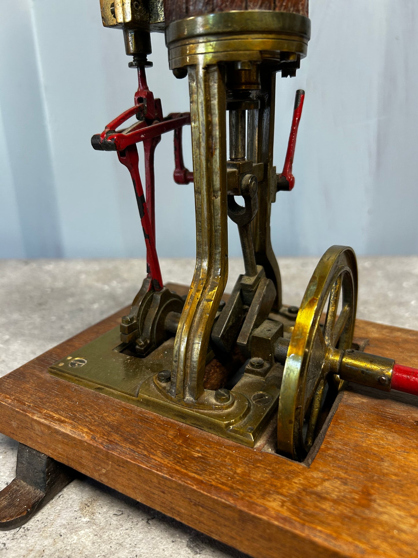 Antique Vertical Marine Engine Model w/ Propeller