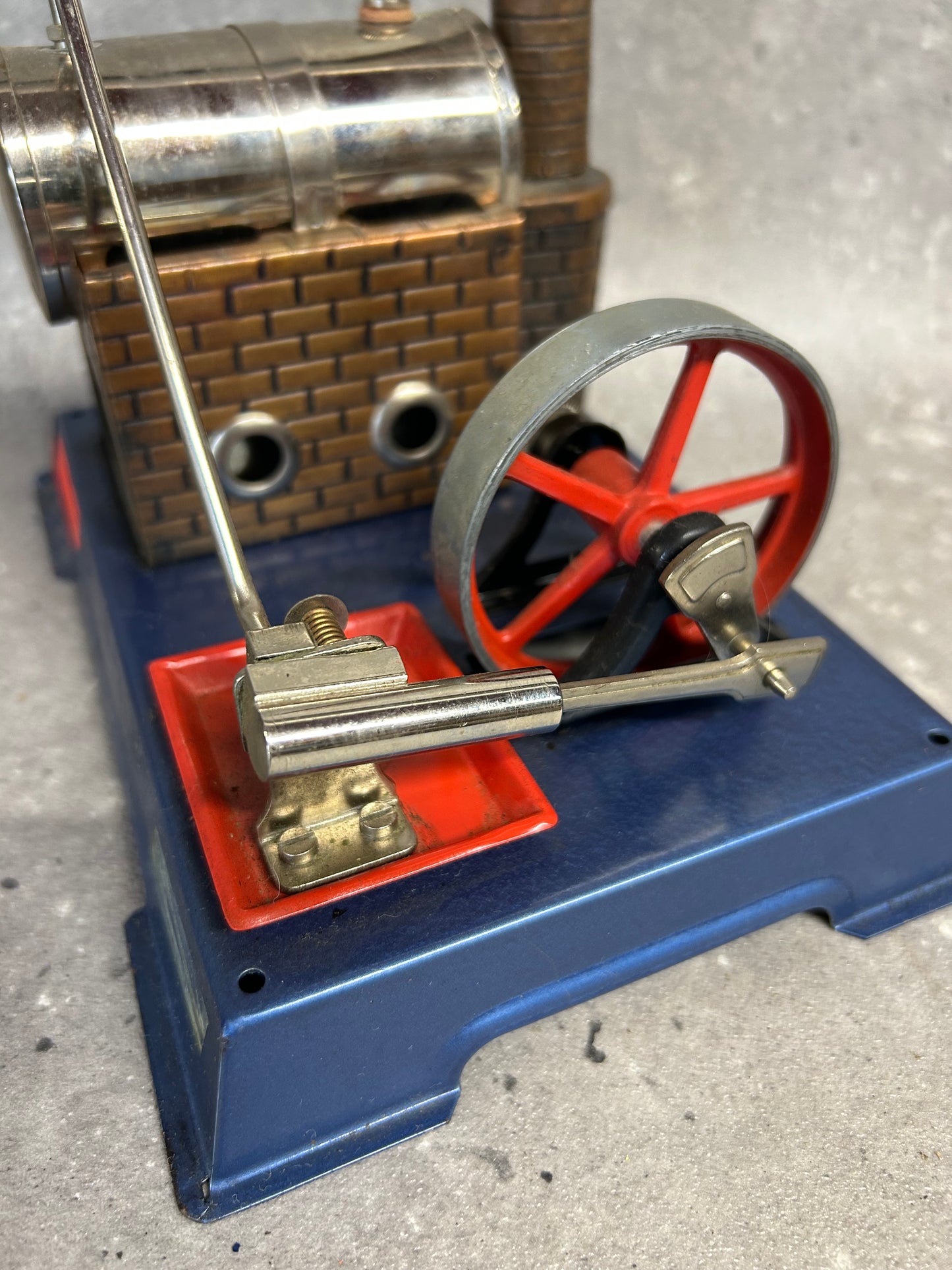 Early Wilesco D4 Stationary Engine