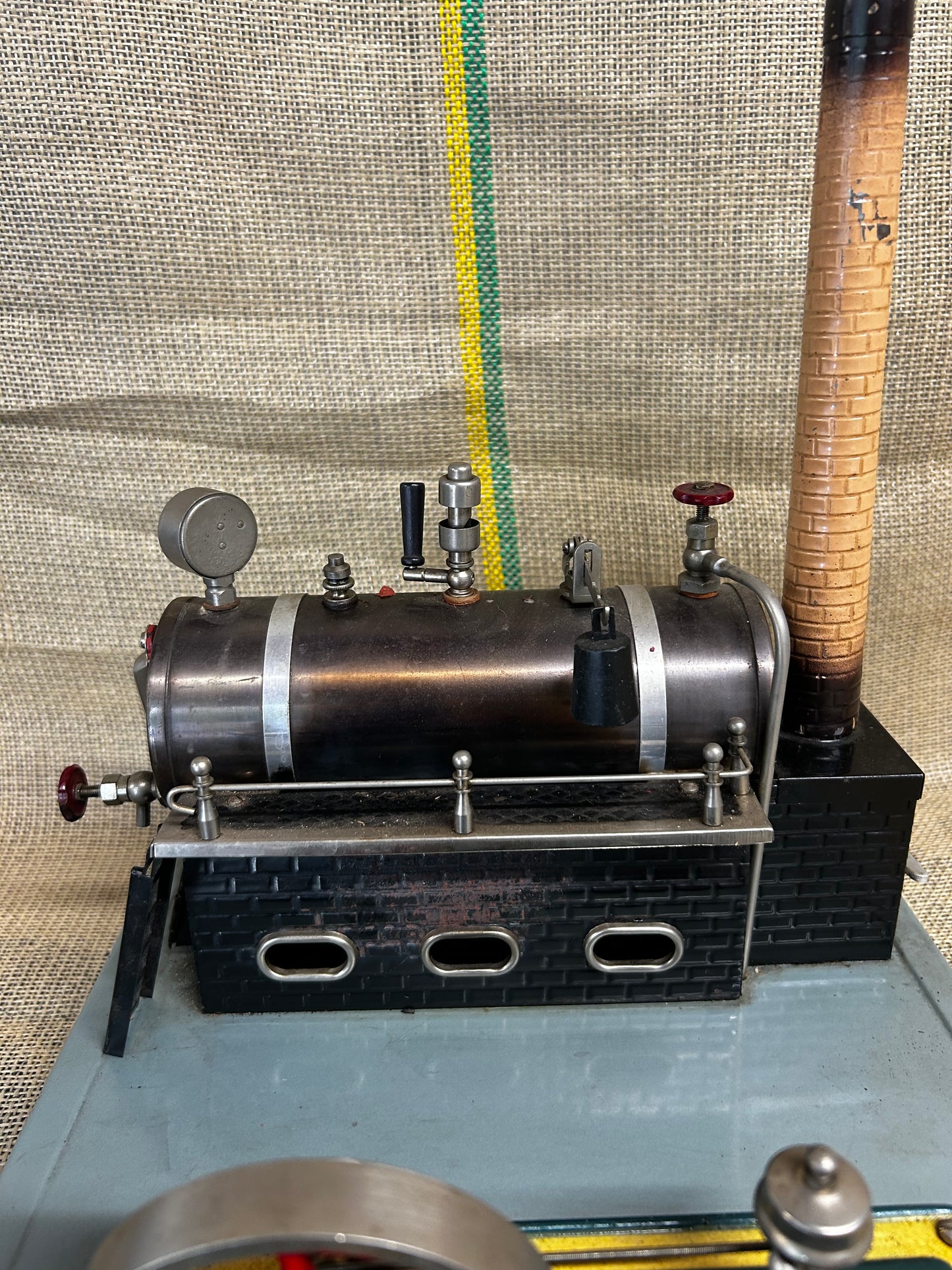 Fleischmann Stationary Engine Model