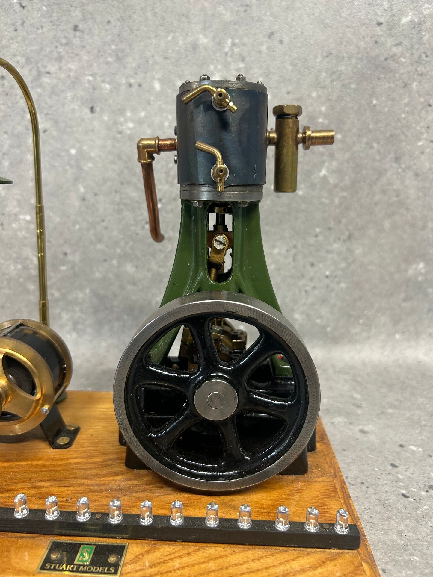 Stuart No. 7a with Dynamo and Light