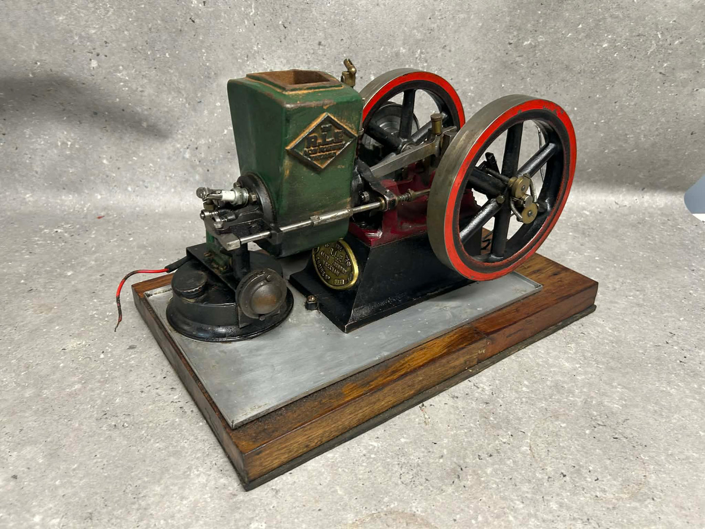 Alyn Foundry R.L.E. Model Hit & Miss O/C Engine