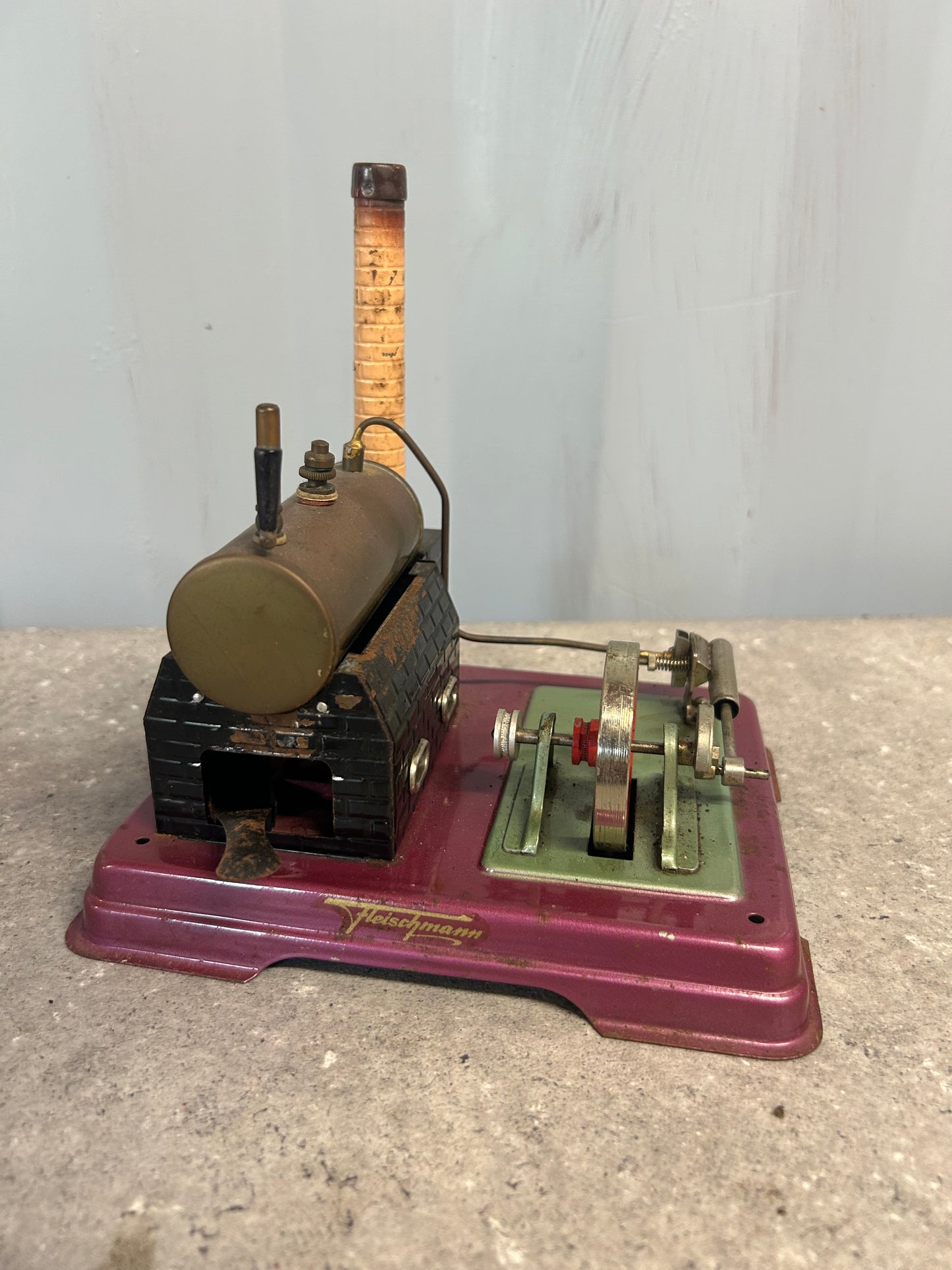 Fleischmann 1960s Stationary Engine