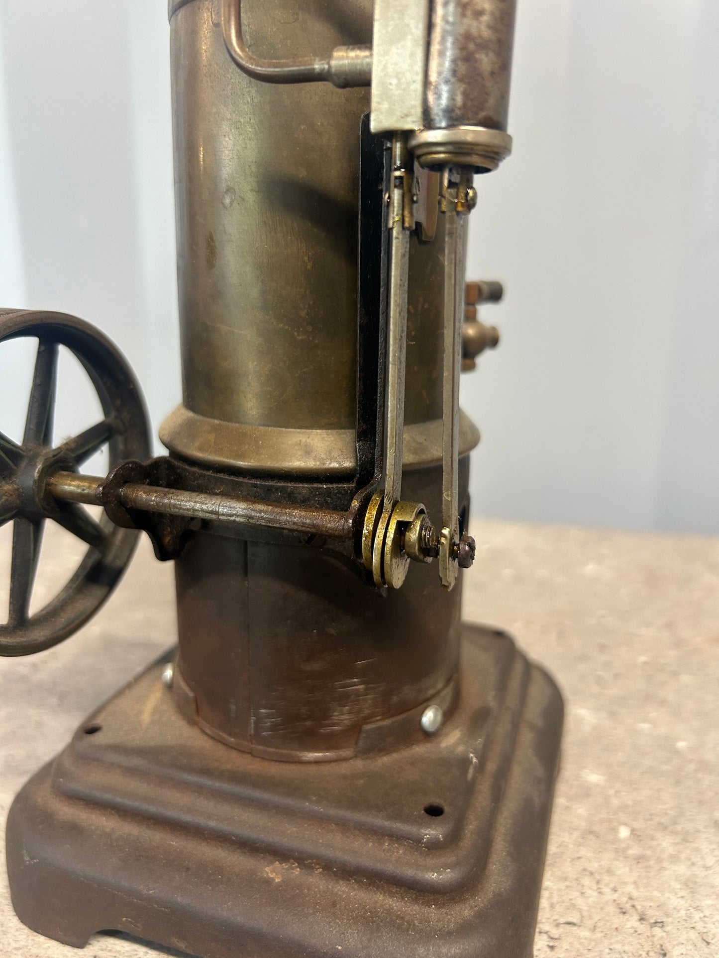 Märklin (1909) “6 1/2” Vertical Engine