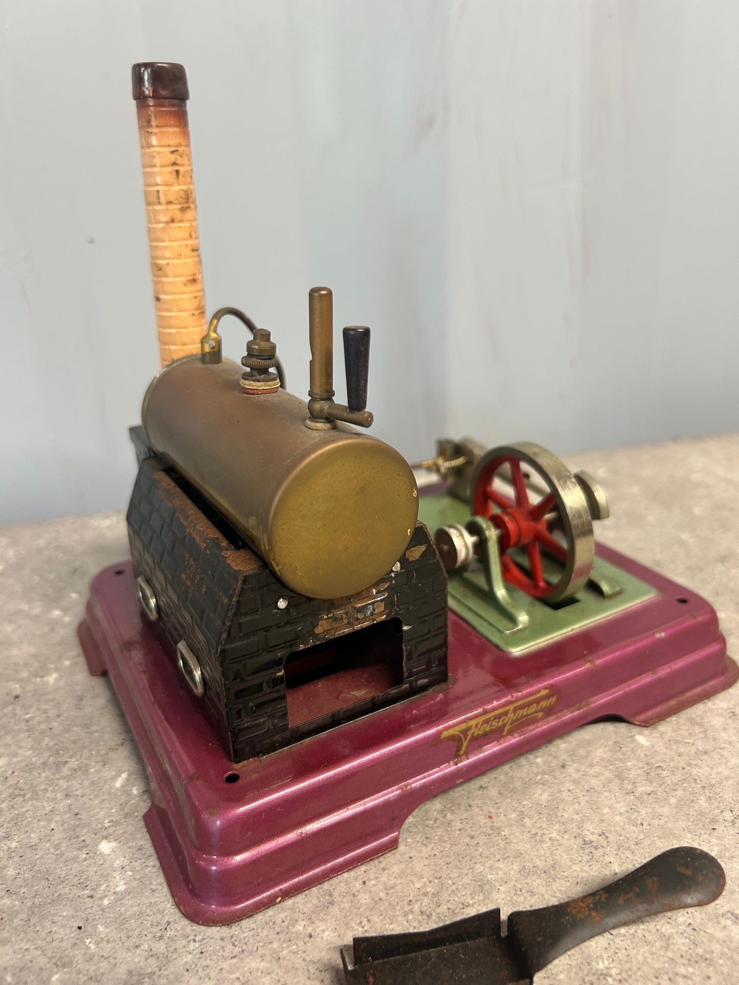 Fleischmann 1960s Stationary Engine