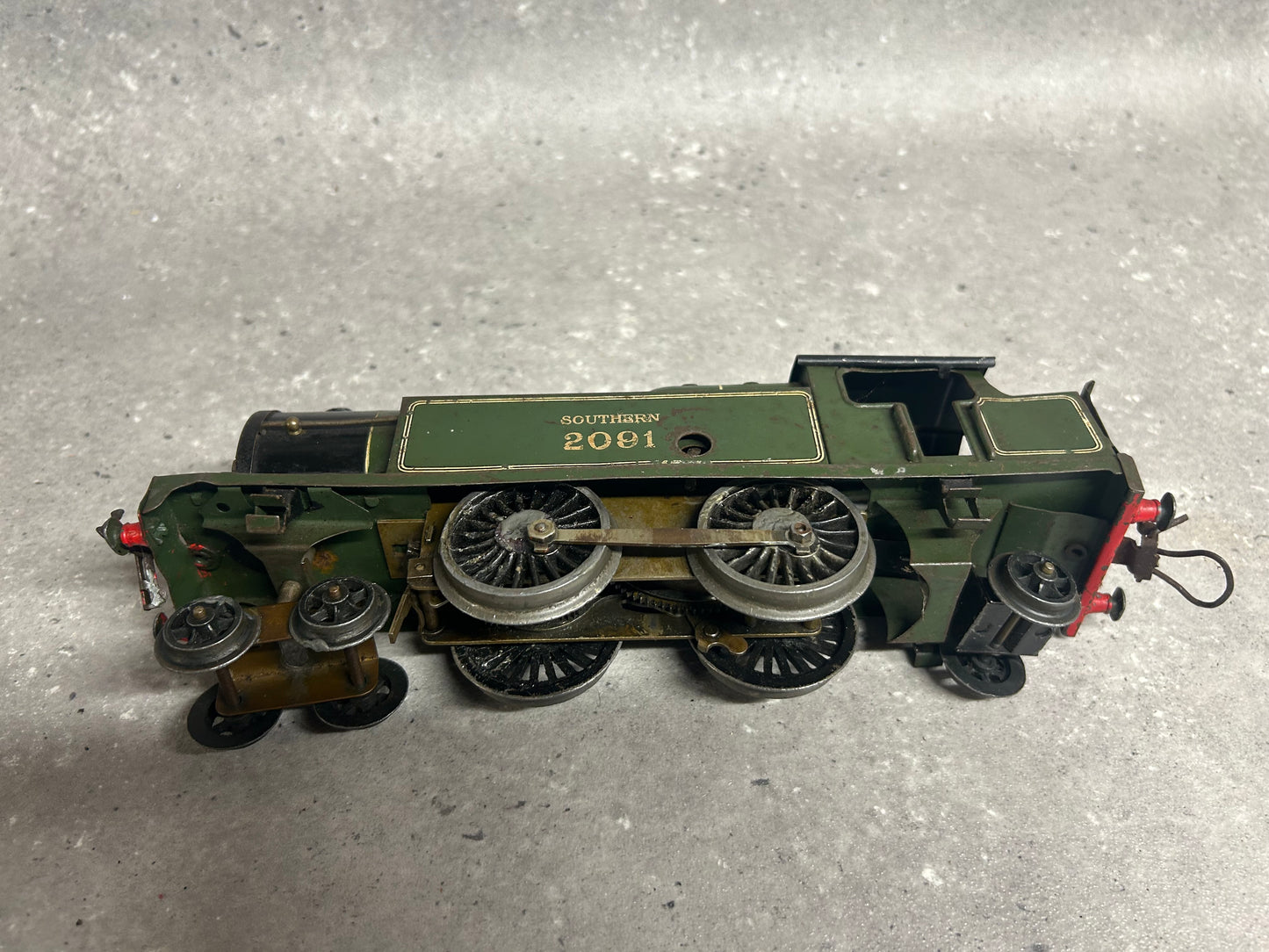 Hornby O Gauge E220 4-4-2 Clockwork Tank Locomotive