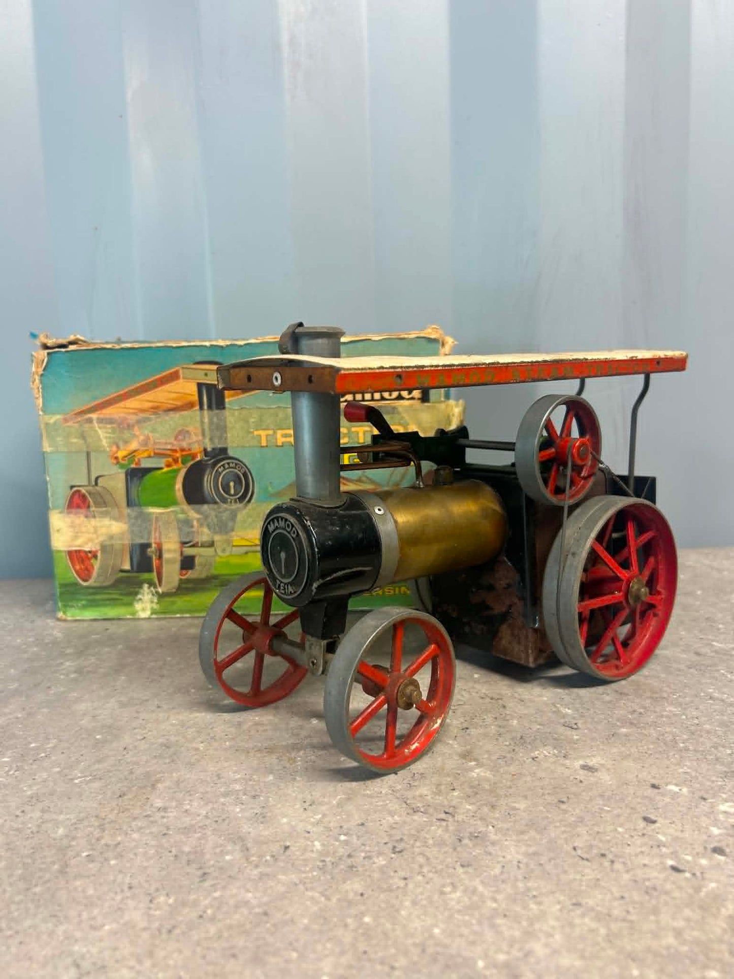 Mamod TE1A Traction Engine Model (Colour Box)