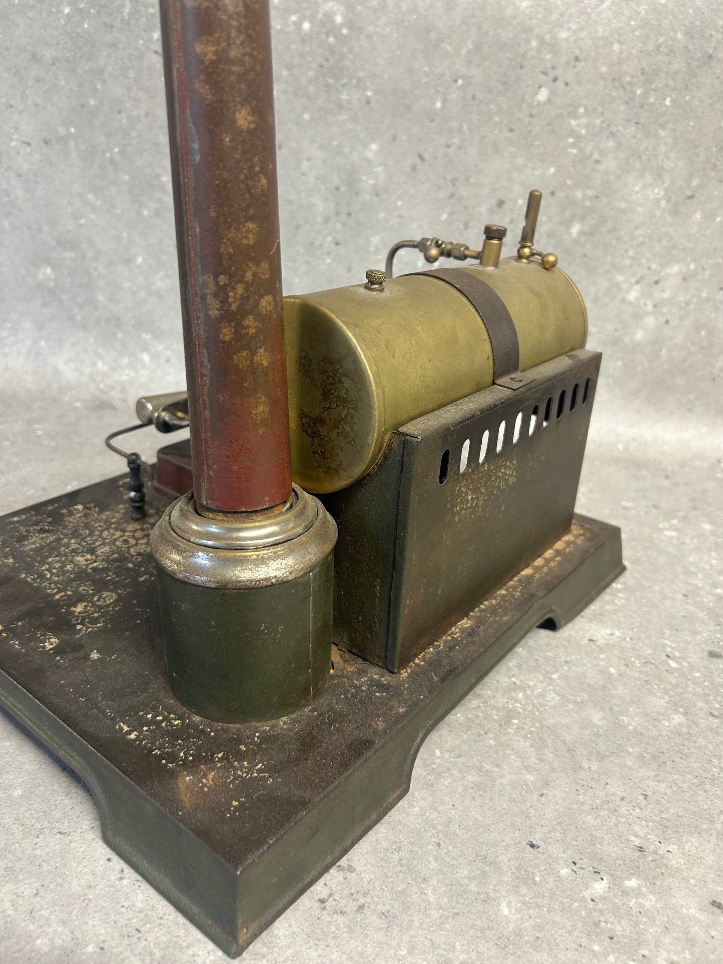 Jean Comby (France) Twin Cylinder Oscillating Stationary Engine