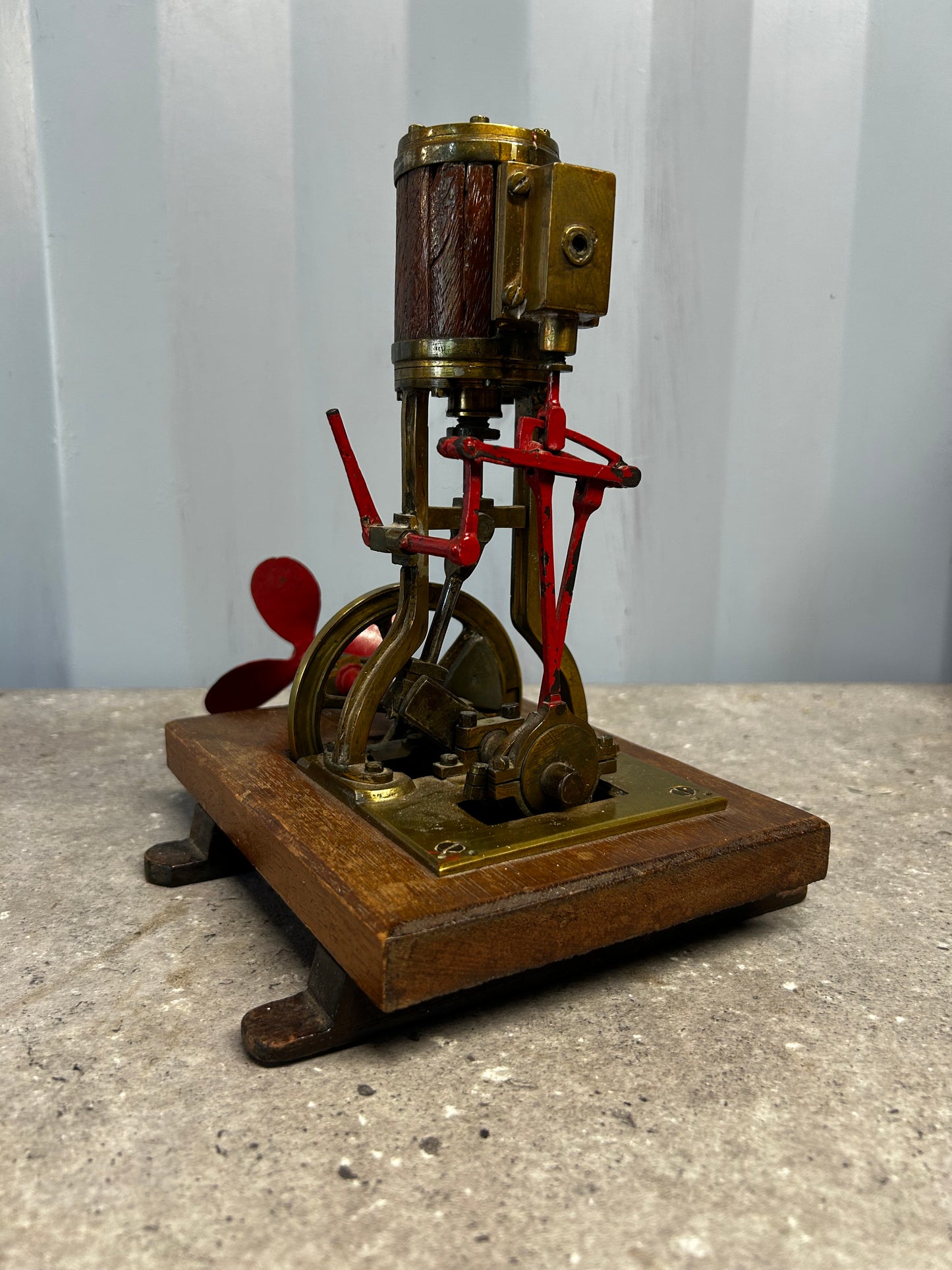 Antique Vertical Marine Engine Model w/ Propeller