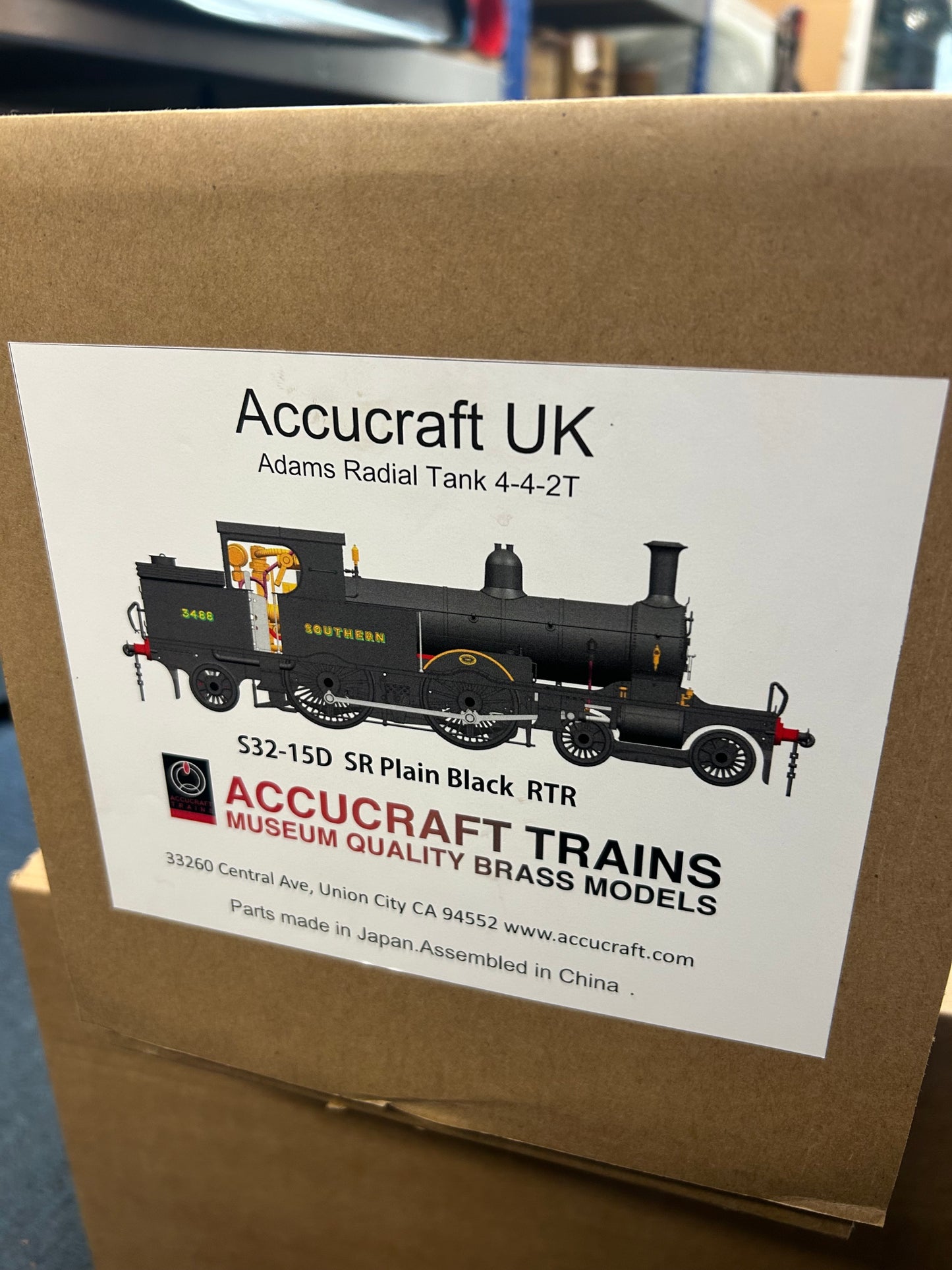 Accucraft Adams Radial Tank 4-4-2T S32-15D SR Plain Black RTR