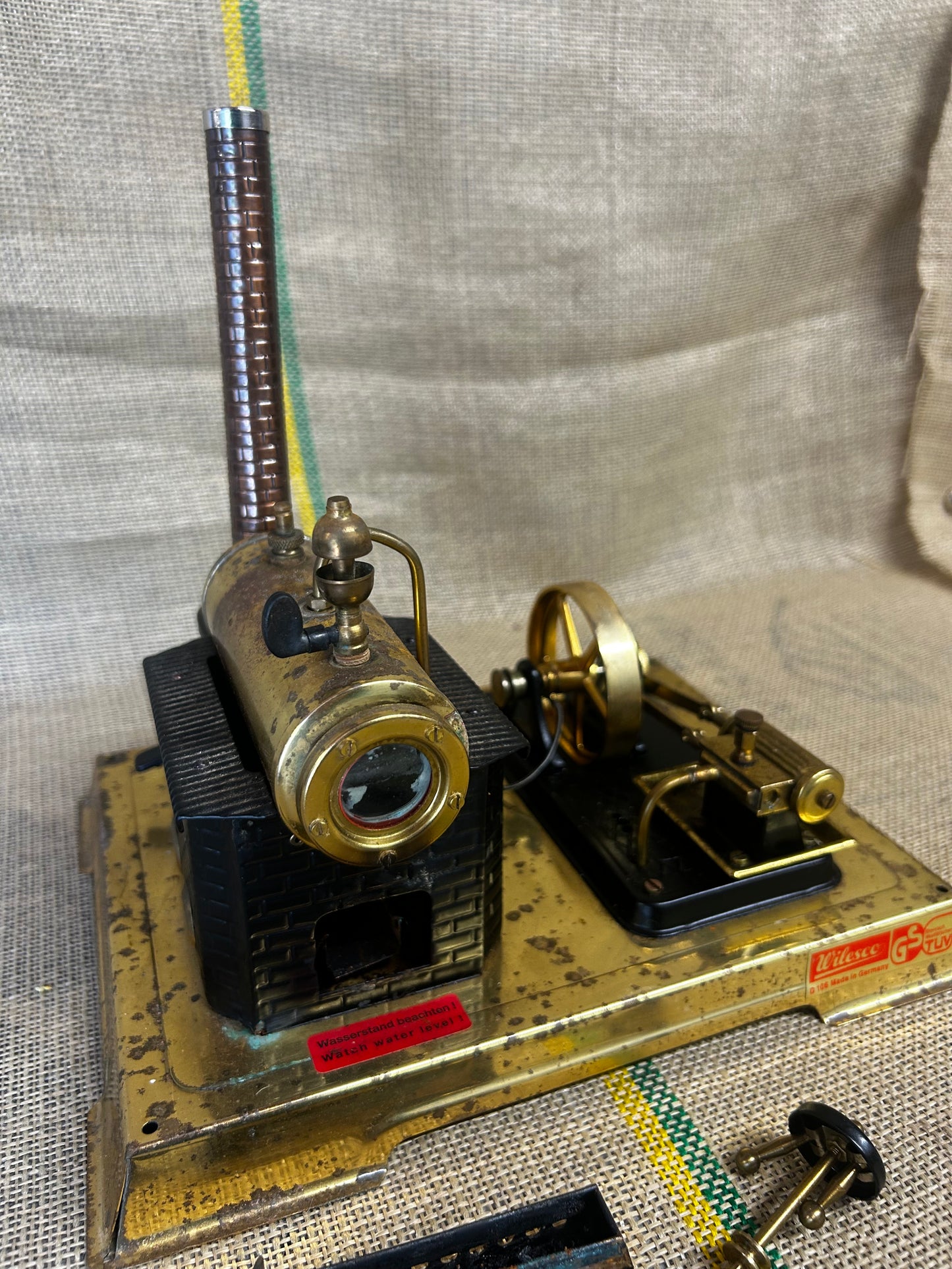 Wilesco D106 (Gold) Stationary Engine