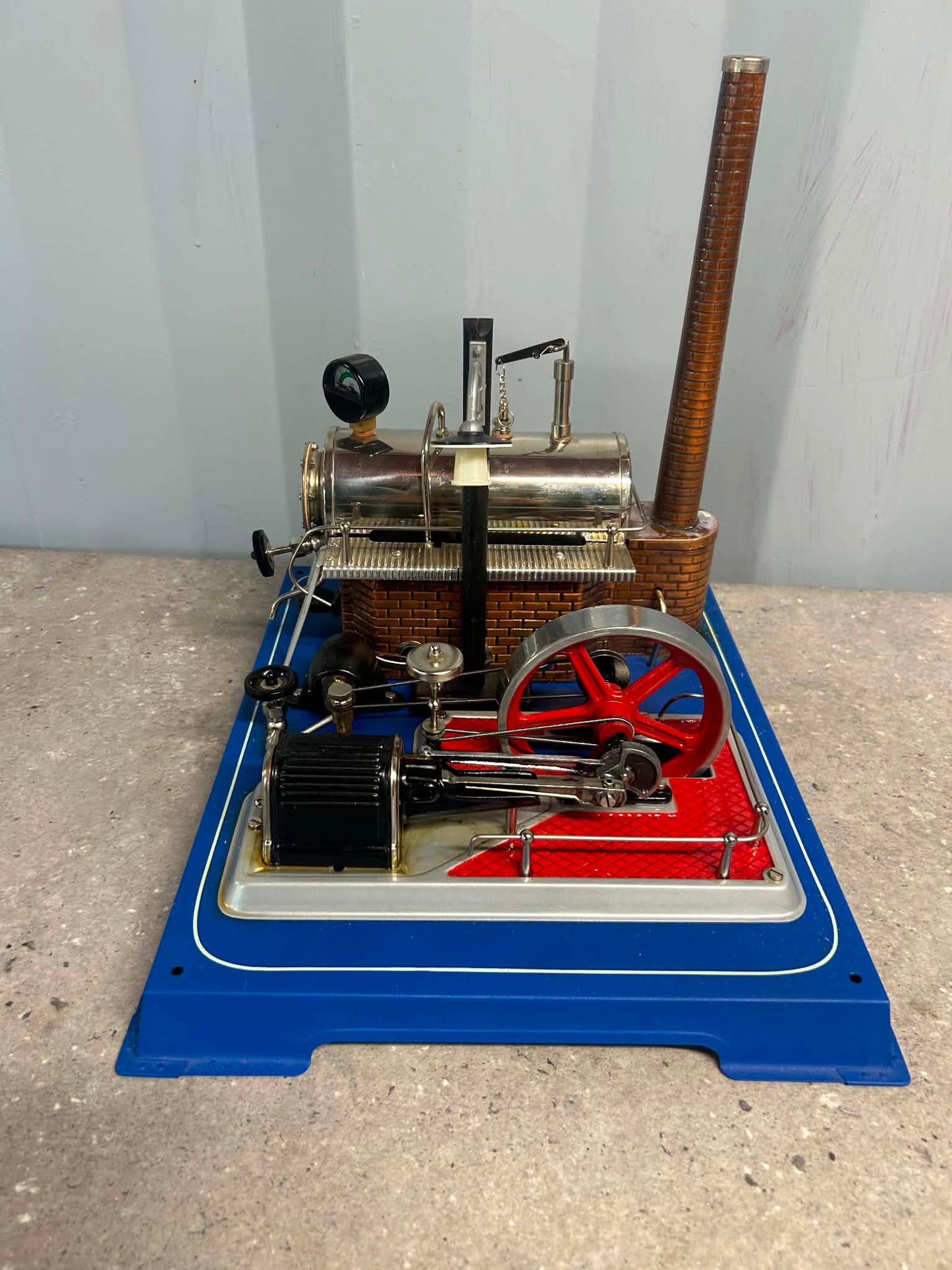 Wilesco D20 Stationary Engine w/ Light & Dynamo