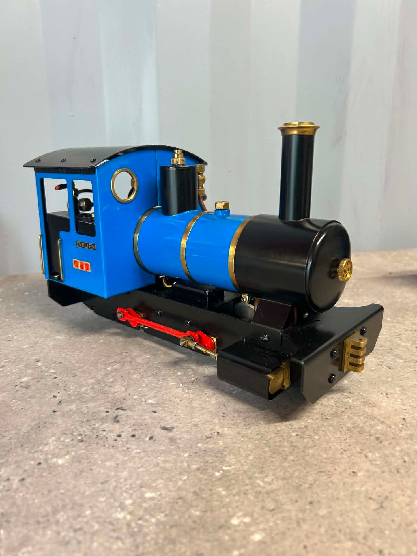 Cheddar Models “Iver” 32mm Gas-Fired Locomotive w/ Tender & Radio Control