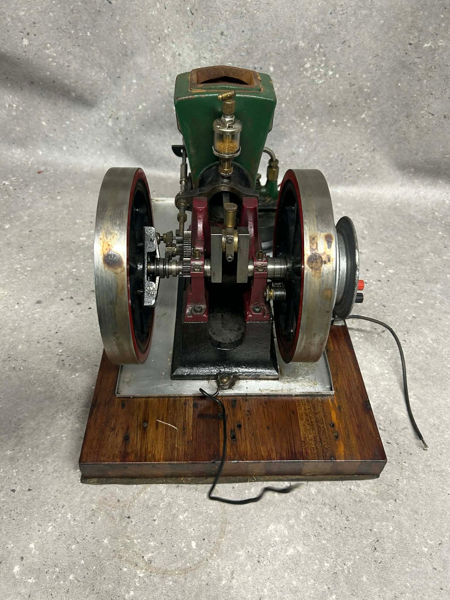 Alyn Foundry R.L.E. Model Hit & Miss O/C Engine