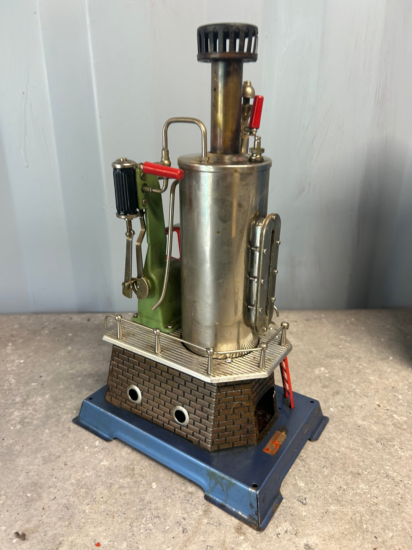 Wilesco D45 Vertical Engine
