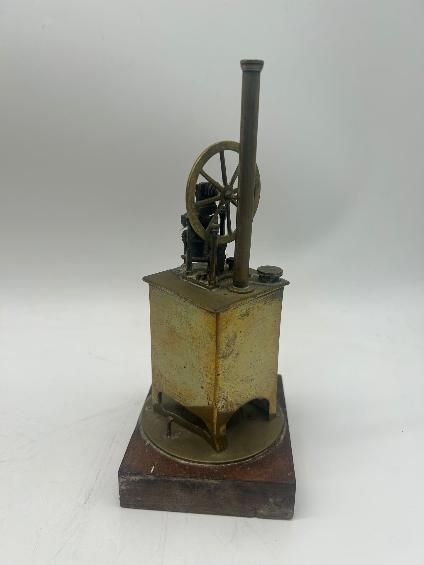 Antique Miniature Amateur Engineer Model Engine