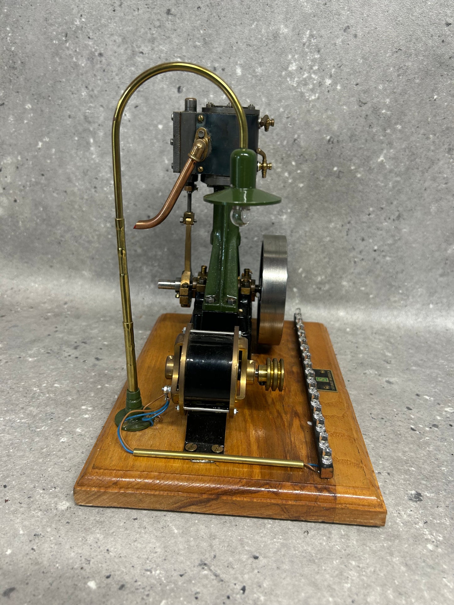 Stuart No. 7a with Dynamo and Light