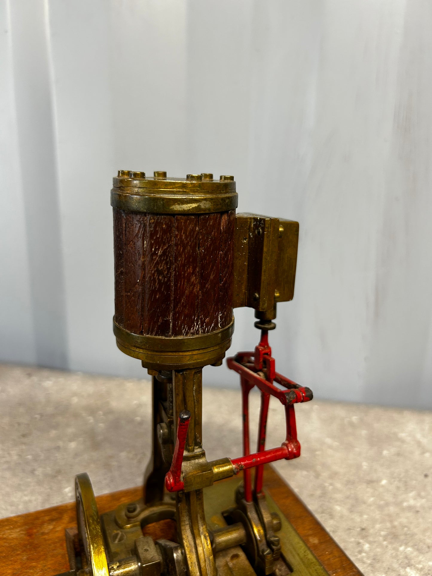 Antique Vertical Marine Engine Model w/ Propeller